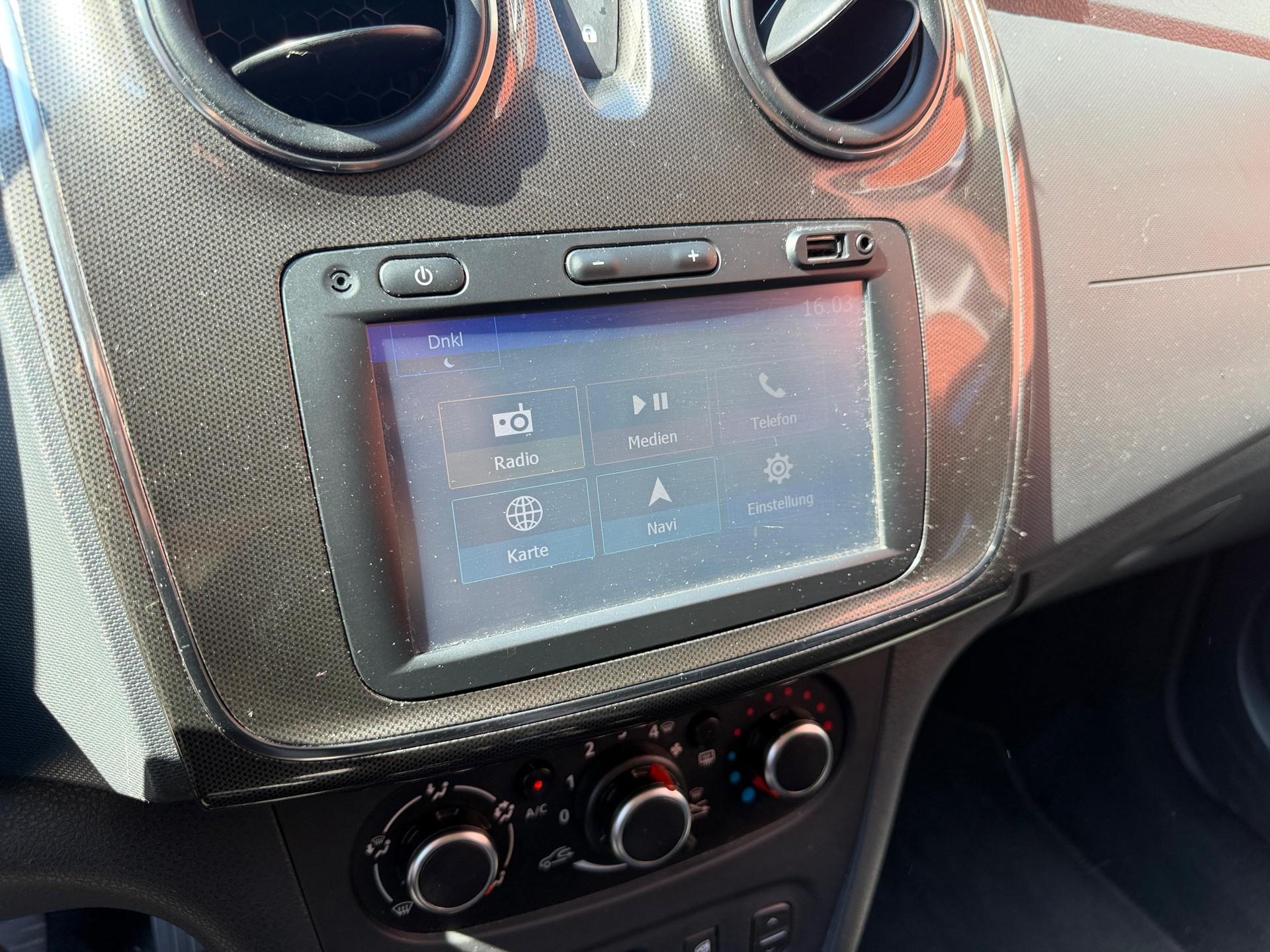 DACIA Sandero 1.5 dCi Stepway Unlimited Automatic-image-11