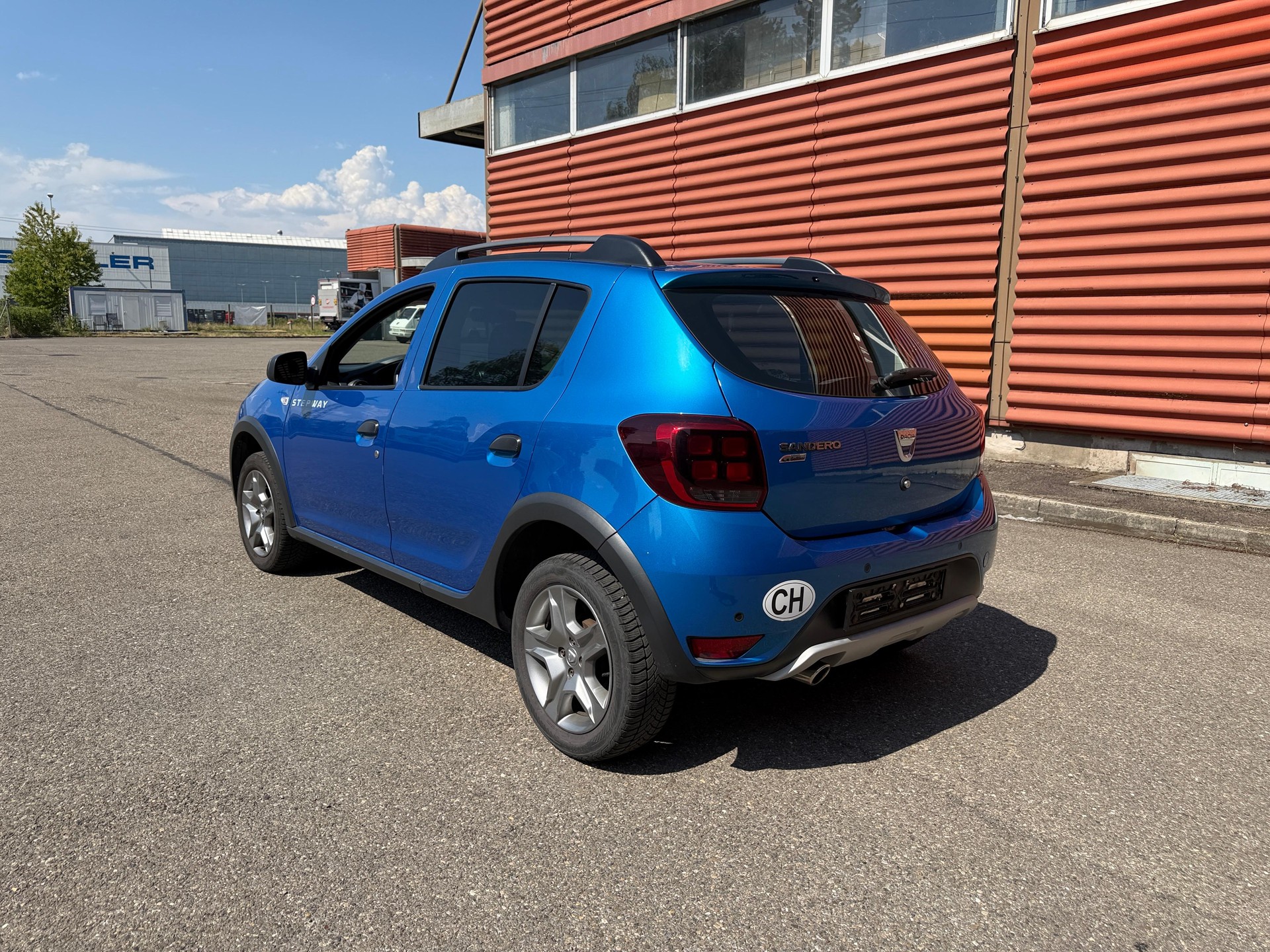 DACIA Sandero 1.5 dCi Stepway Unlimited Automatic-image-2
