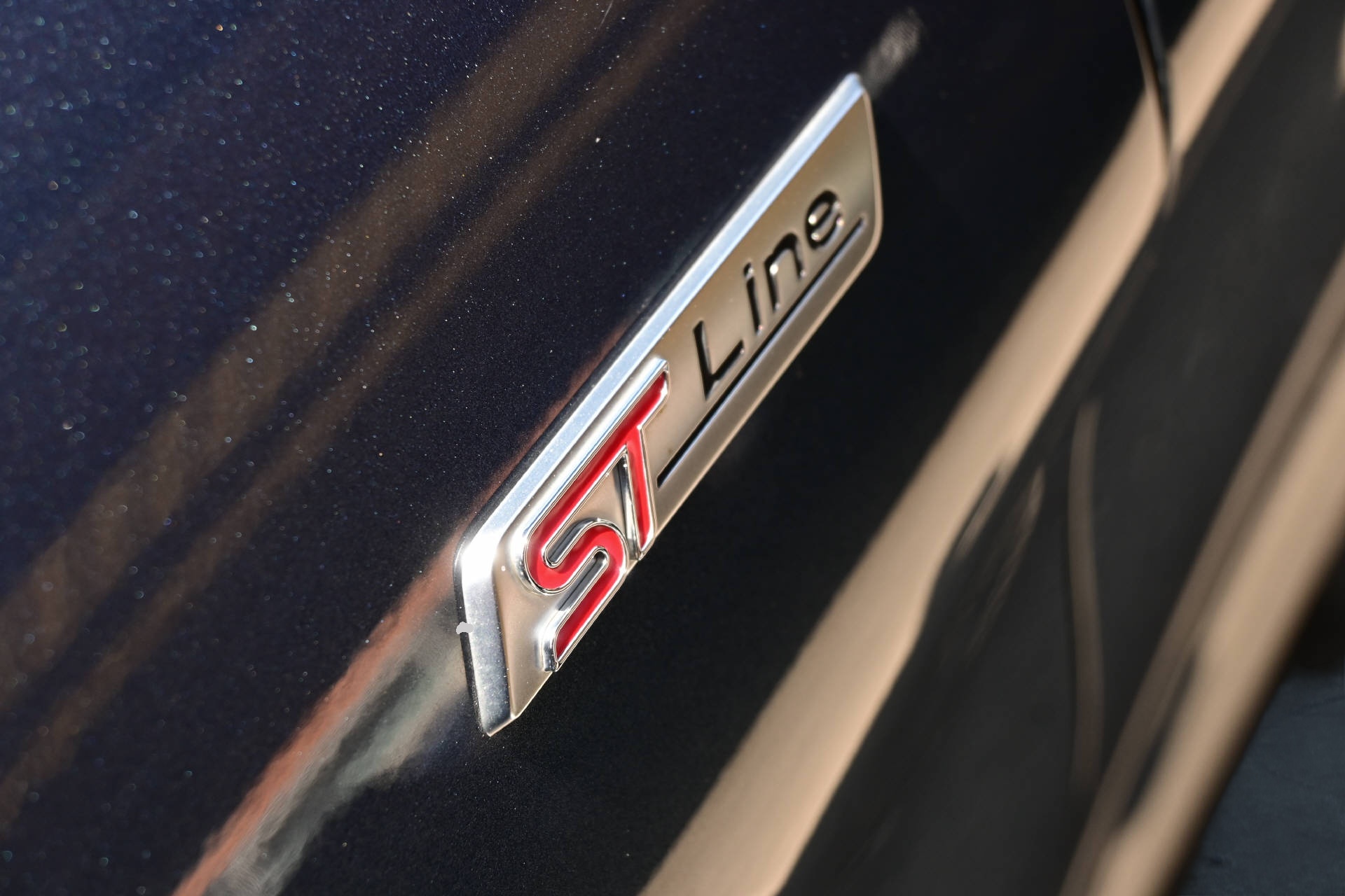 FORD Explorer 3.0 V6 Plug-in Hybrid ST-Line *Panordamadach*CH-Auto*7-Plätzer*-image-8