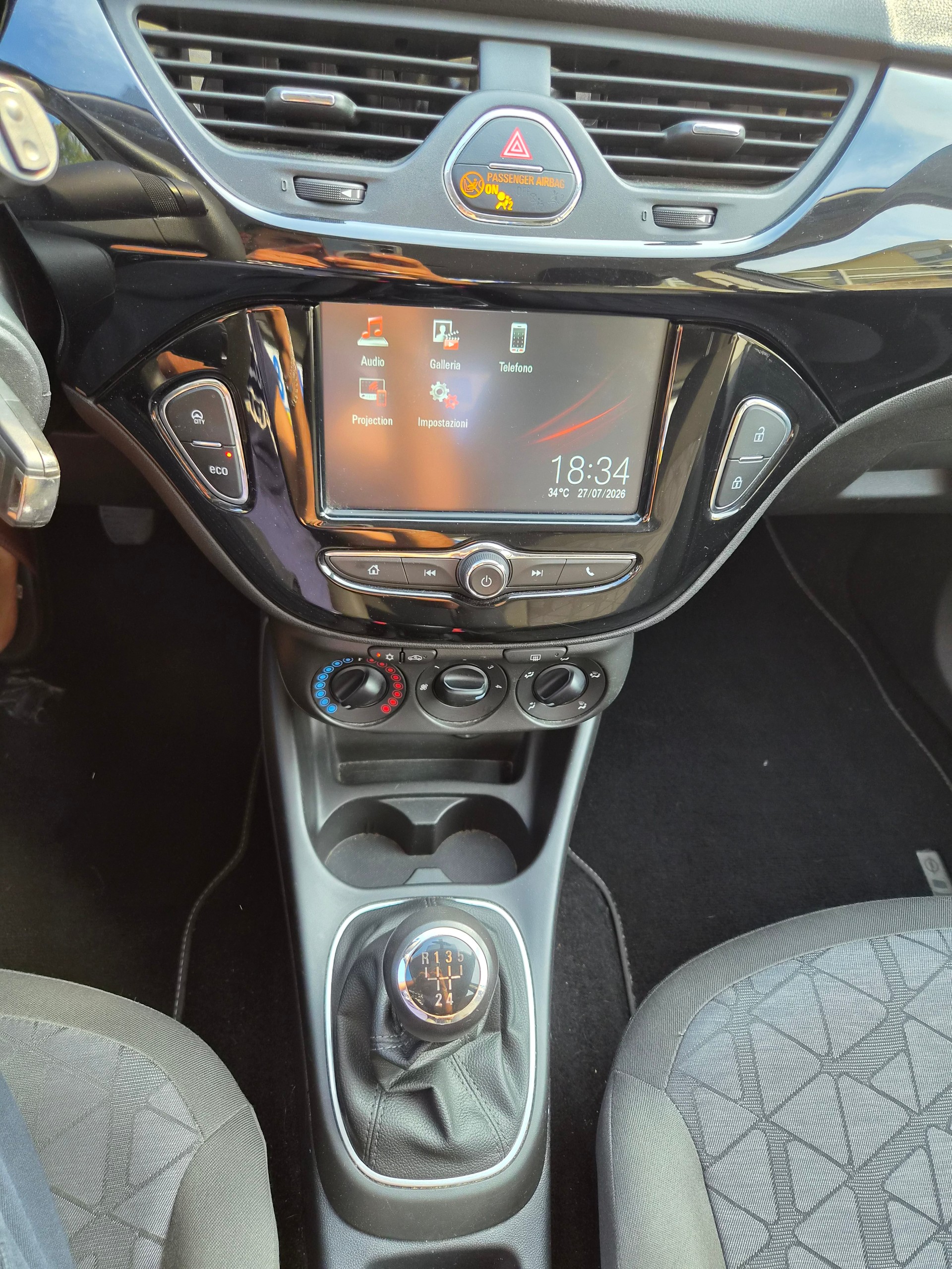 OPEL Corsa 1.4 EcoTec 120 Years Edition-image-9
