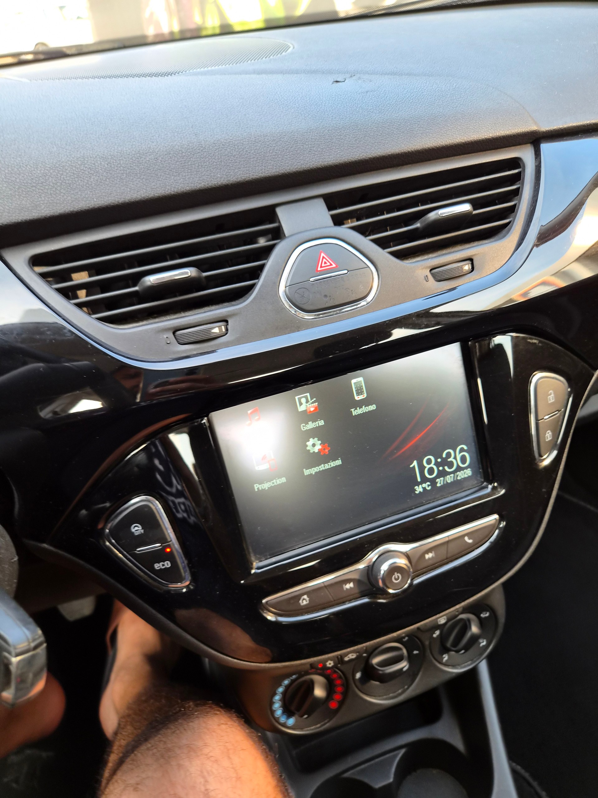 OPEL Corsa 1.4 EcoTec 120 Years Edition-image-14