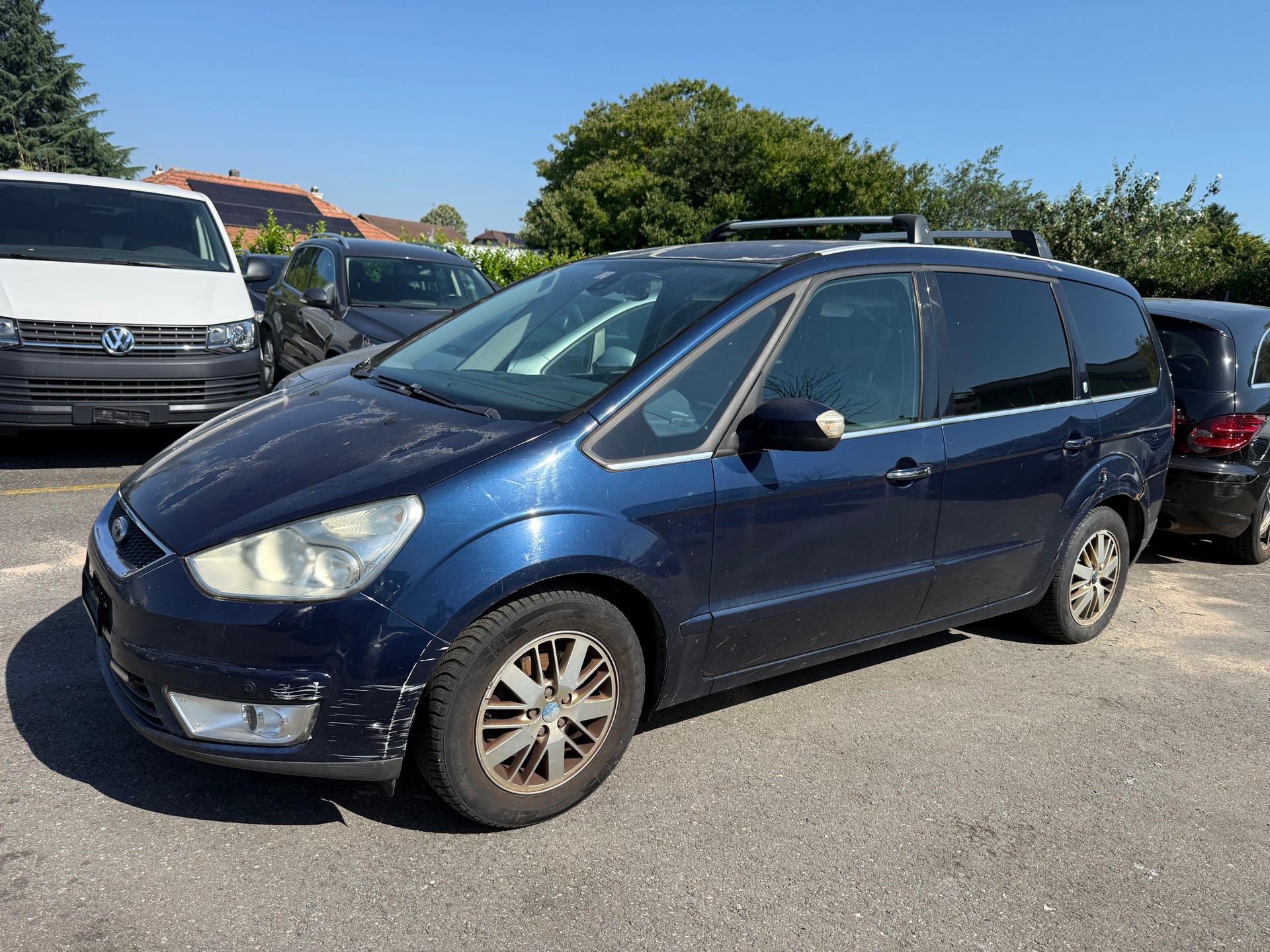 FORD Galaxy 2.0i Ambiente-image-1