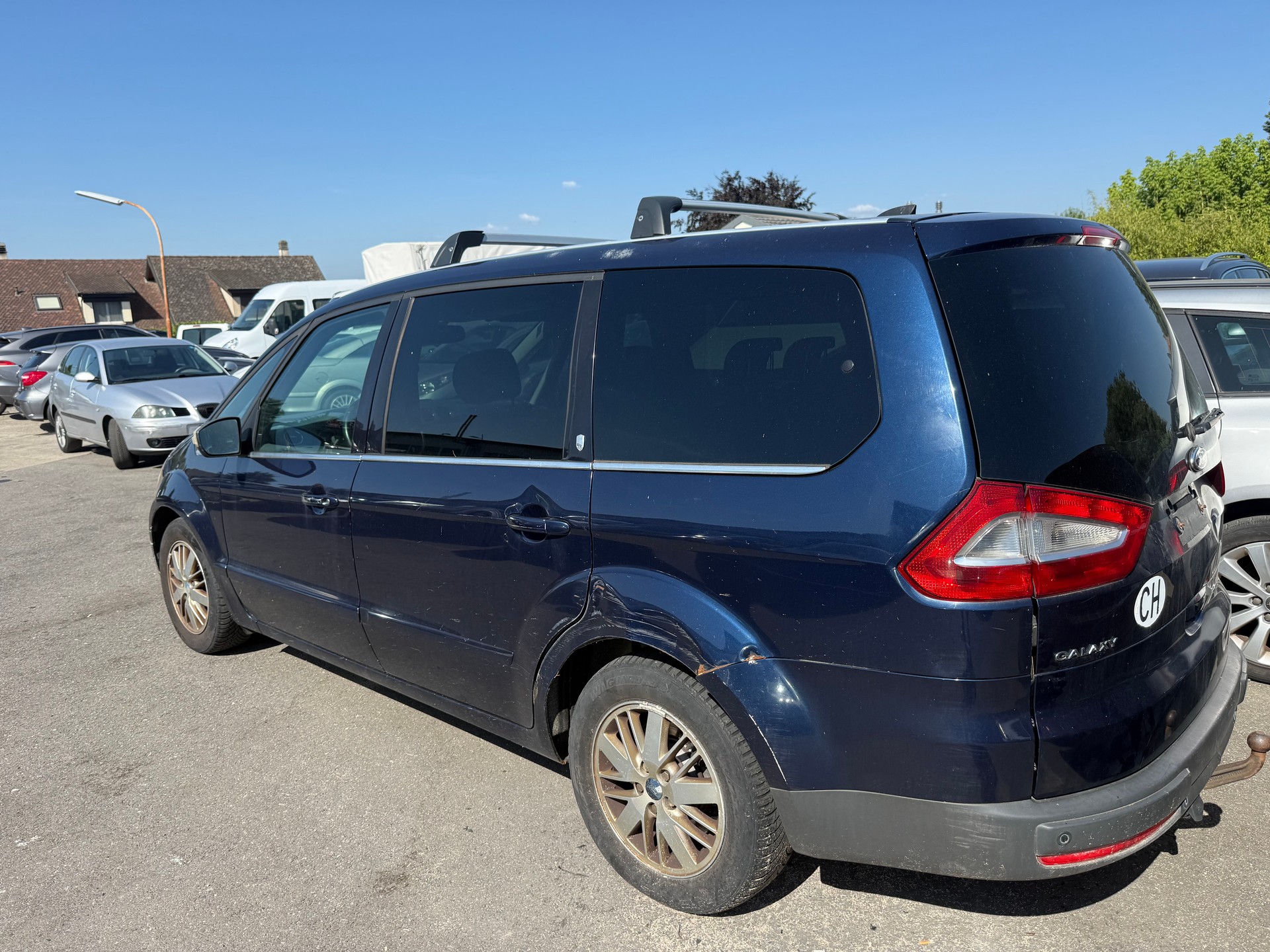 FORD Galaxy 2.0i Ambiente-image-2