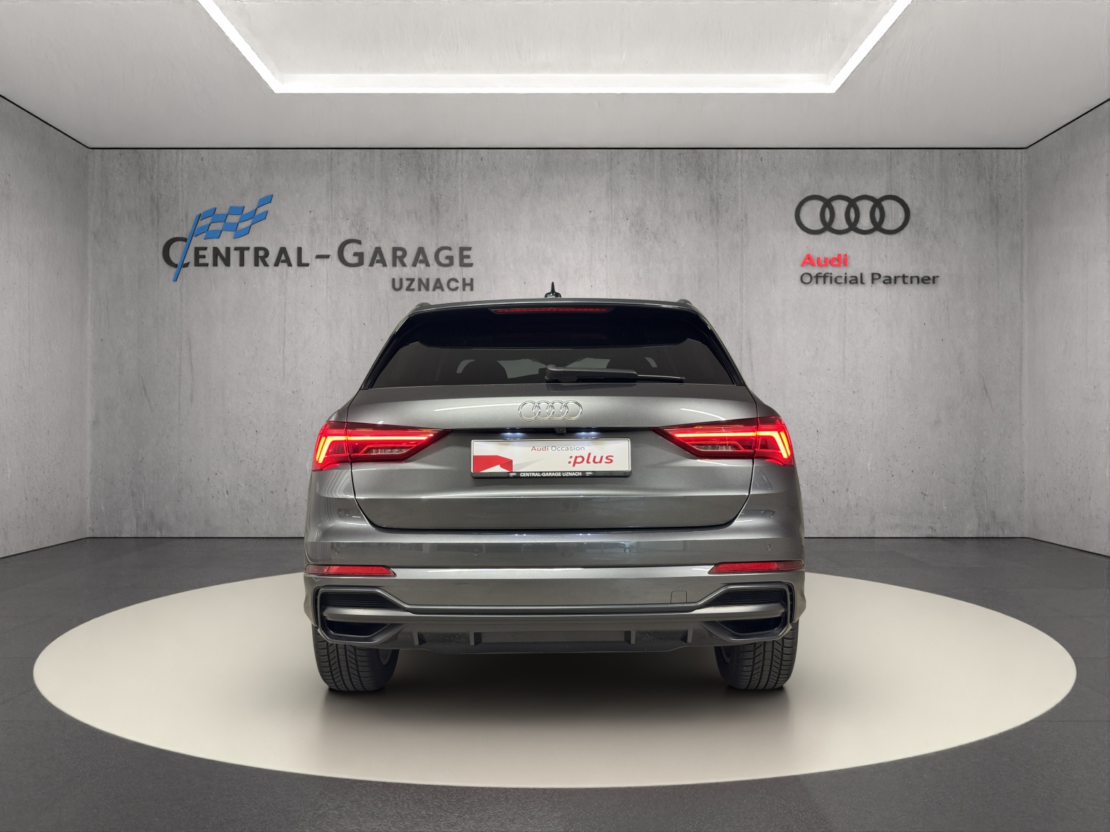 AUDI Q3 35 TFSI S line Attraction S-tronic-showroom-element-3