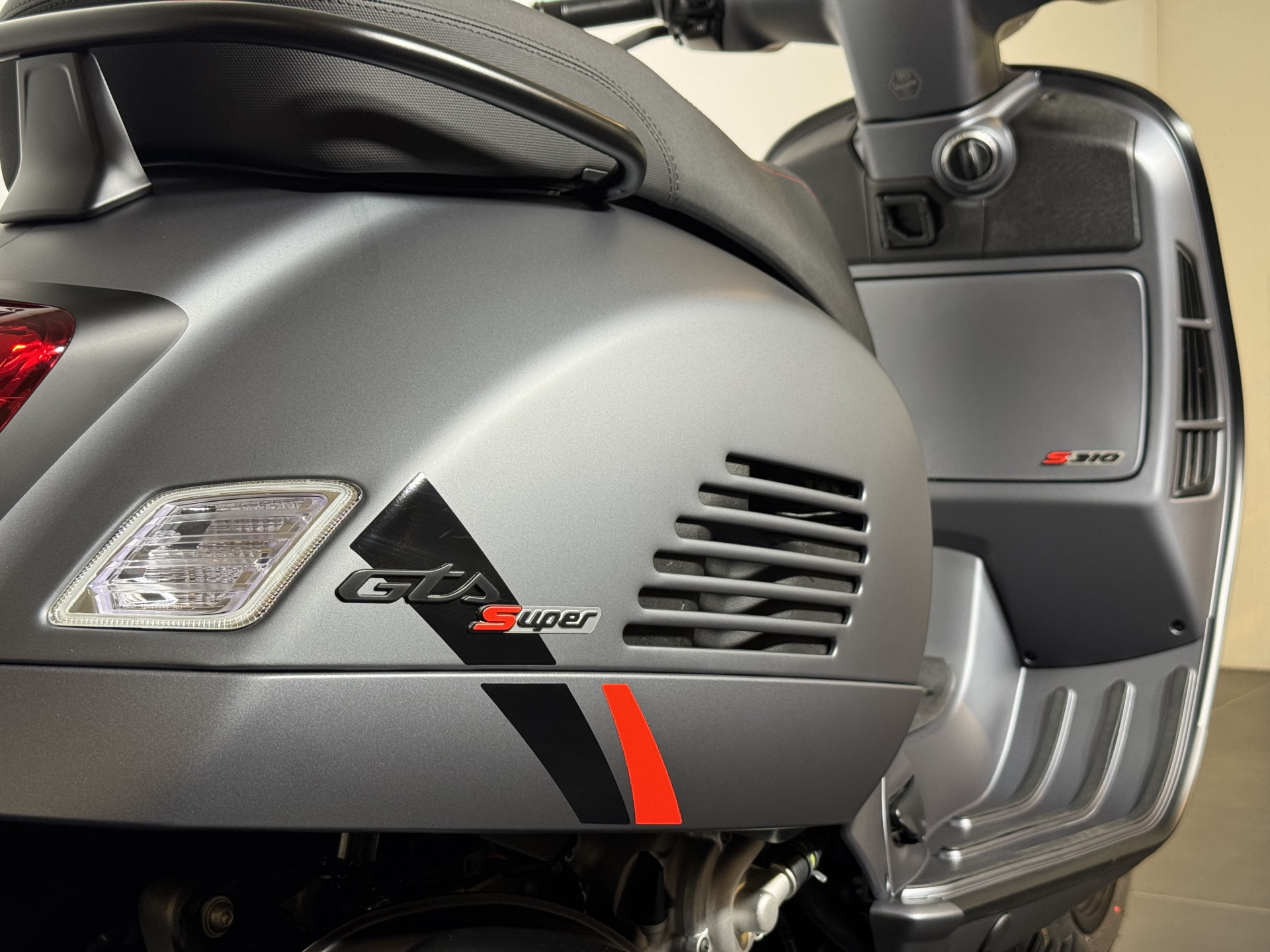 PIAGGIO Vespa GTS 310 Super Sport-image-3
