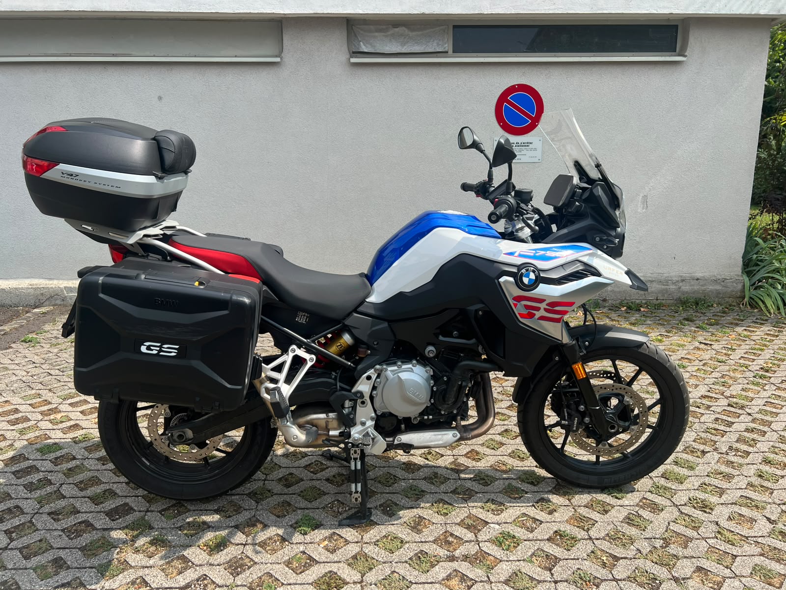 BMW F 750 GS ABS (35kw) Swiss edition-image-0