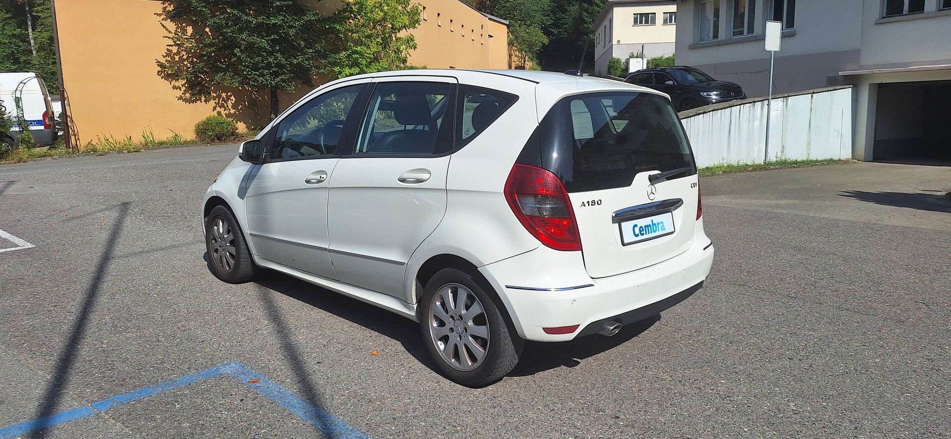 MERCEDES-BENZ A 180 CDI Avantgarde-showroom-element-3