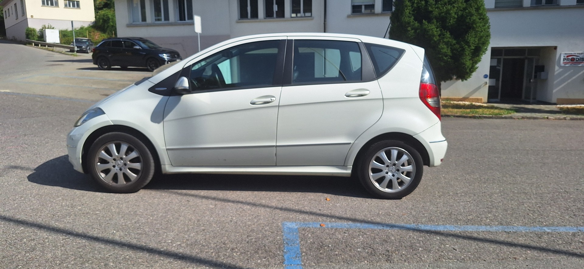 MERCEDES-BENZ A 180 CDI Avantgarde-showroom-element-2