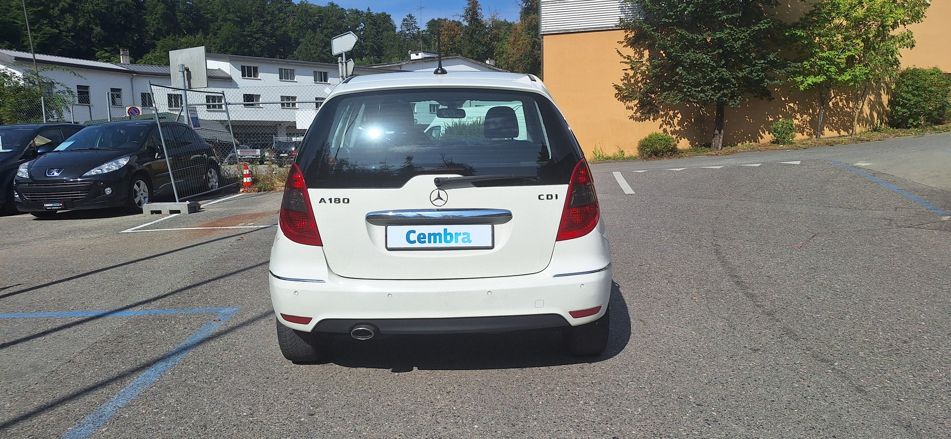 MERCEDES-BENZ A 180 CDI Avantgarde-image-4