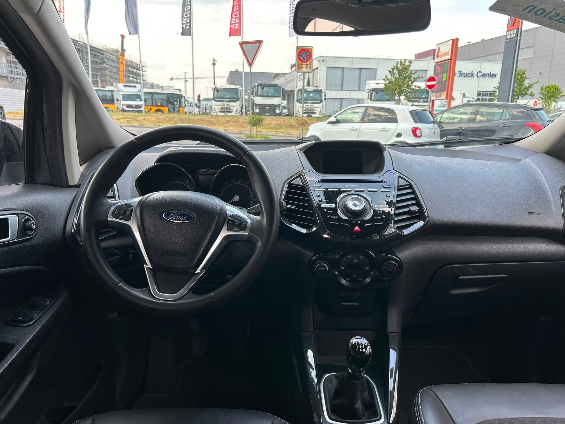FORD EcoSport 1.0 SCTi Titanium-image-6
