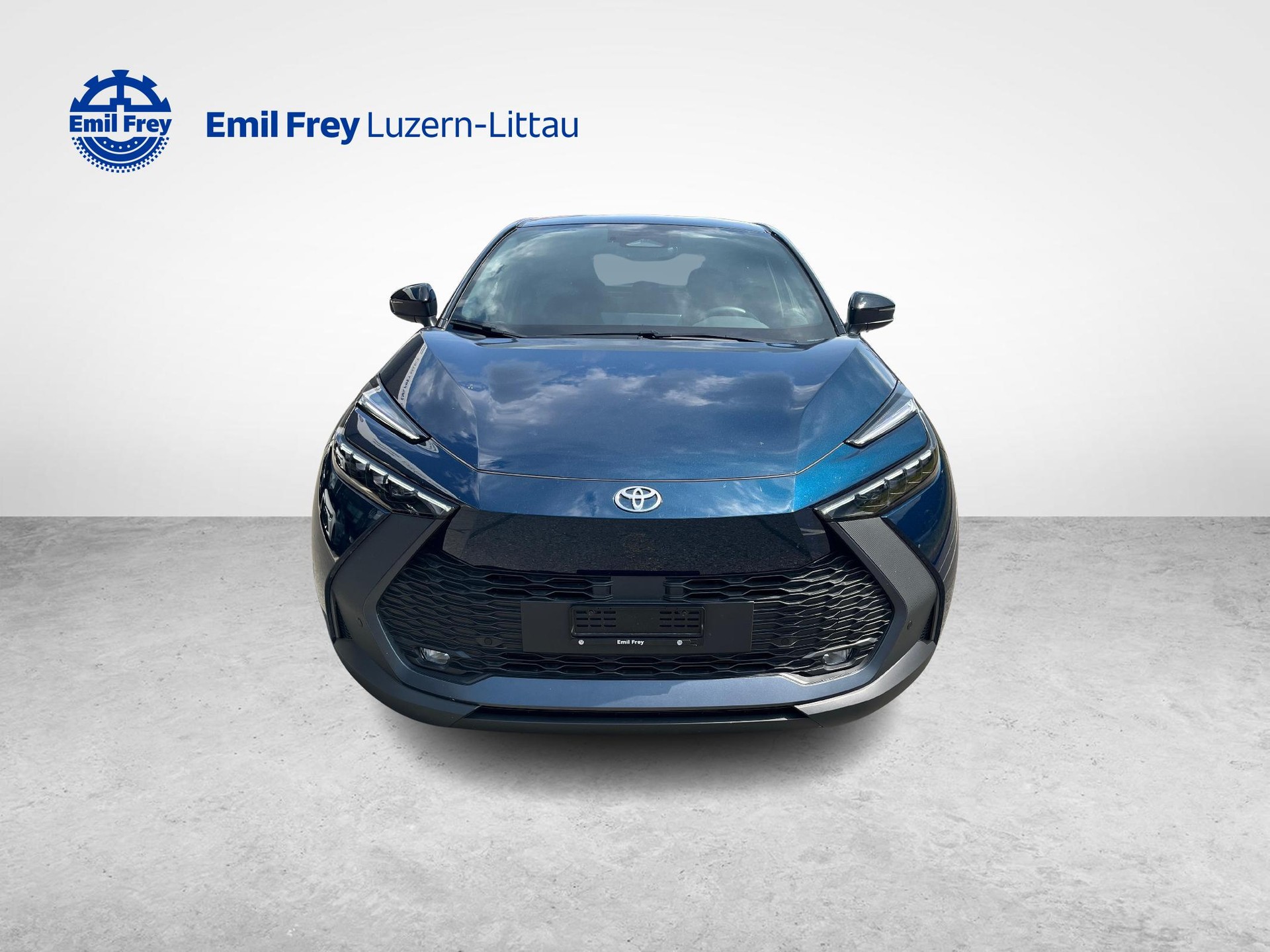 TOYOTA C-HR 2.0 PHEV Swiss Edition-image-8