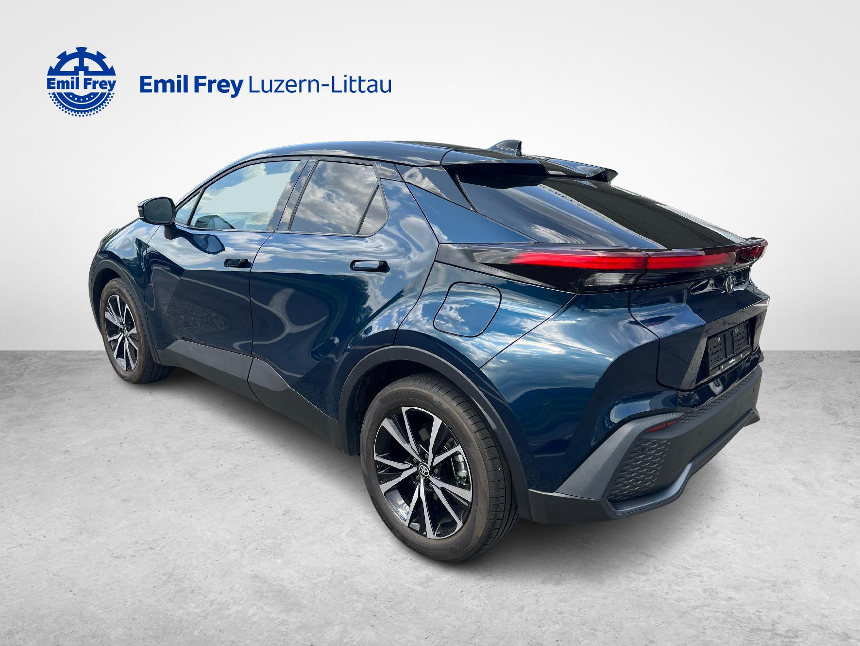 TOYOTA C-HR 2.0 PHEV Swiss Edition-showroom-element-3