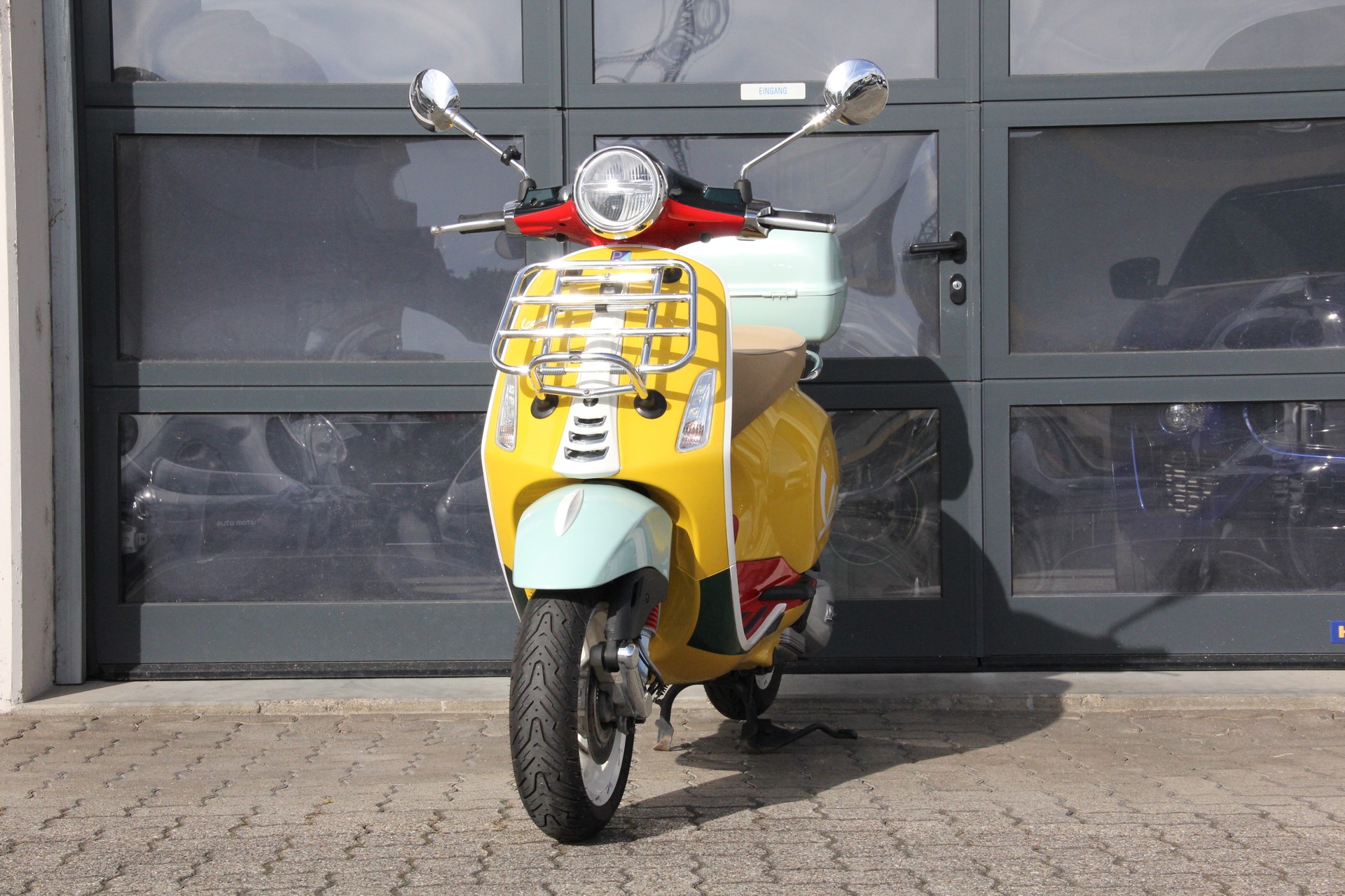 PIAGGIO Vespa 125 Primavera Wotherspoon-image-2