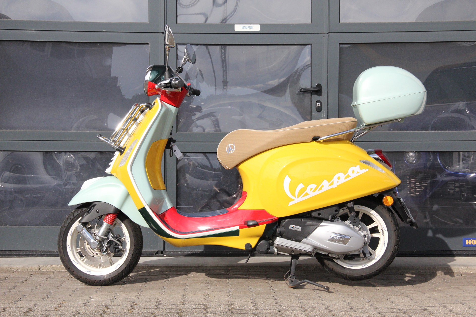 PIAGGIO Vespa 125 Primavera Wotherspoon-image-1