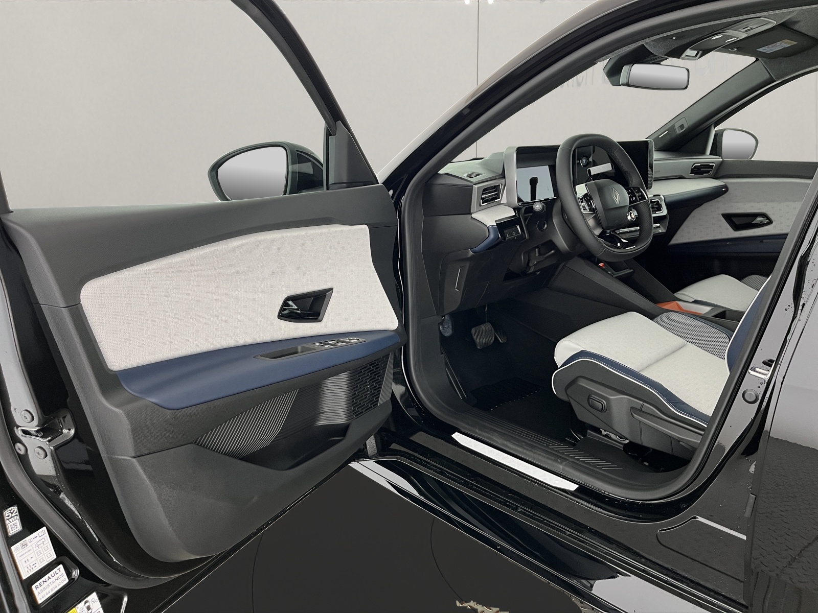 RENAULT R5 E-Tech Comfort Range Roland Garros-image-6