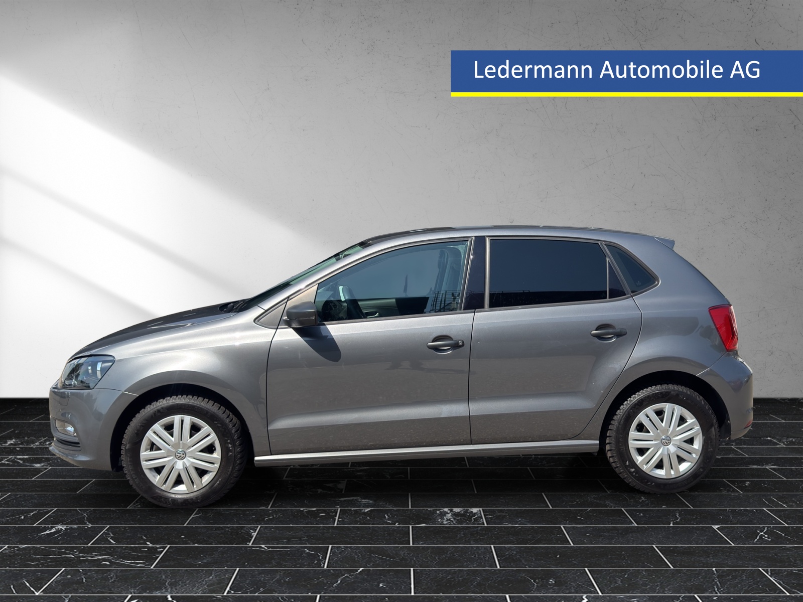 VW Polo 1.2 TSI BMT Trendline-showroom-element-1