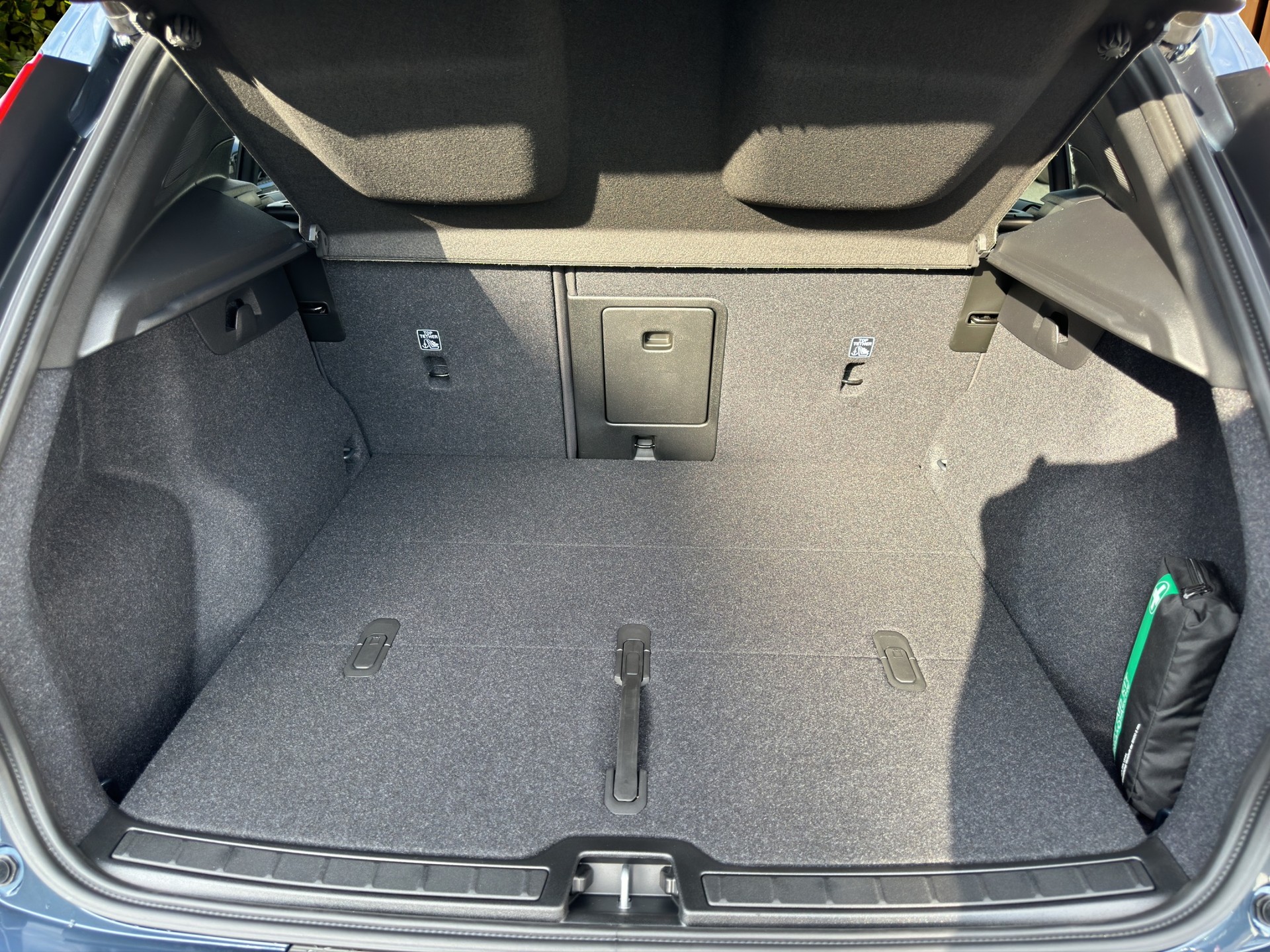 VOLVO EX40 Twin Plus AWD-image-15