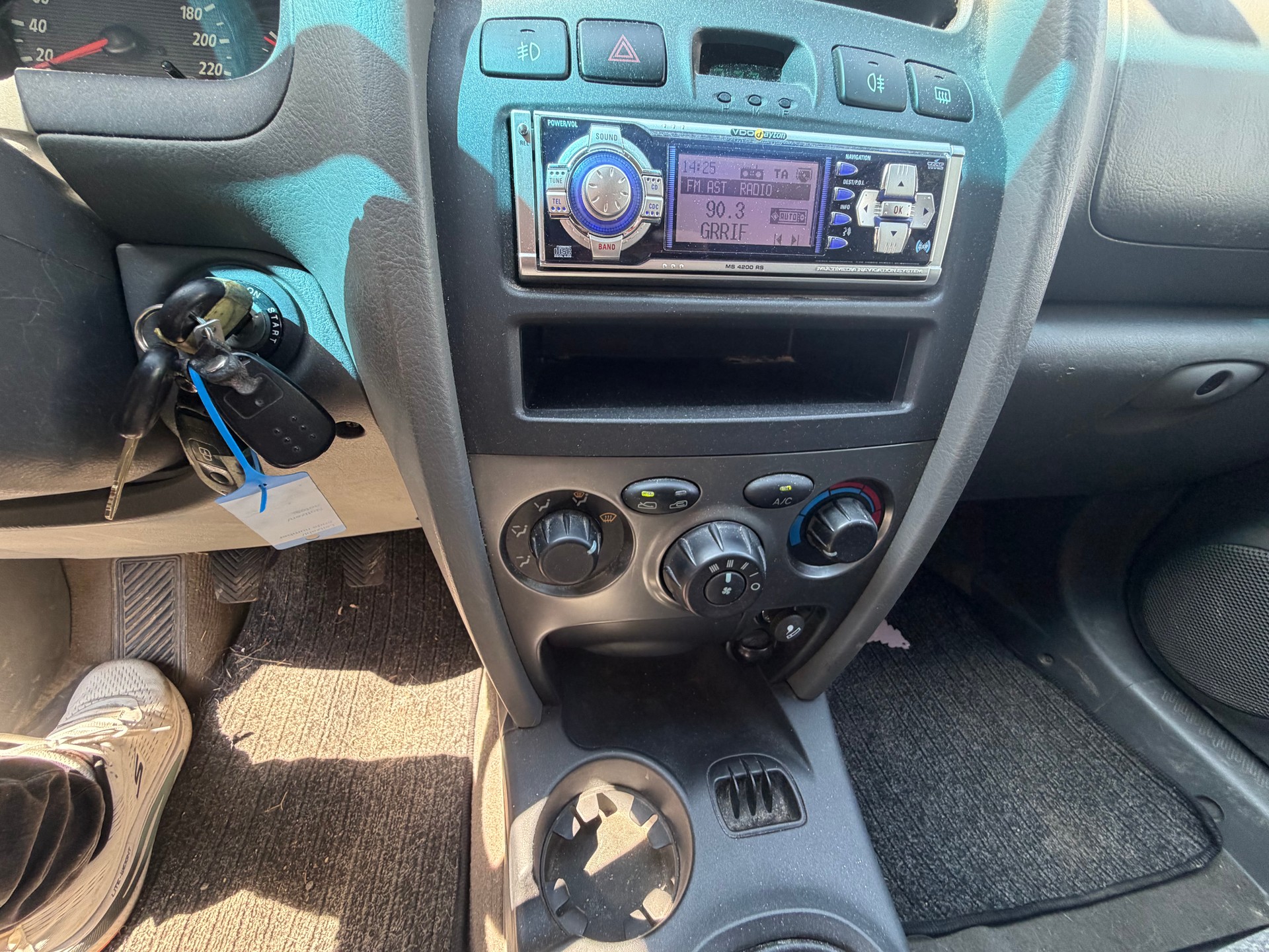 HYUNDAI Santa Fe 2.0 CRDi GLS-image-11