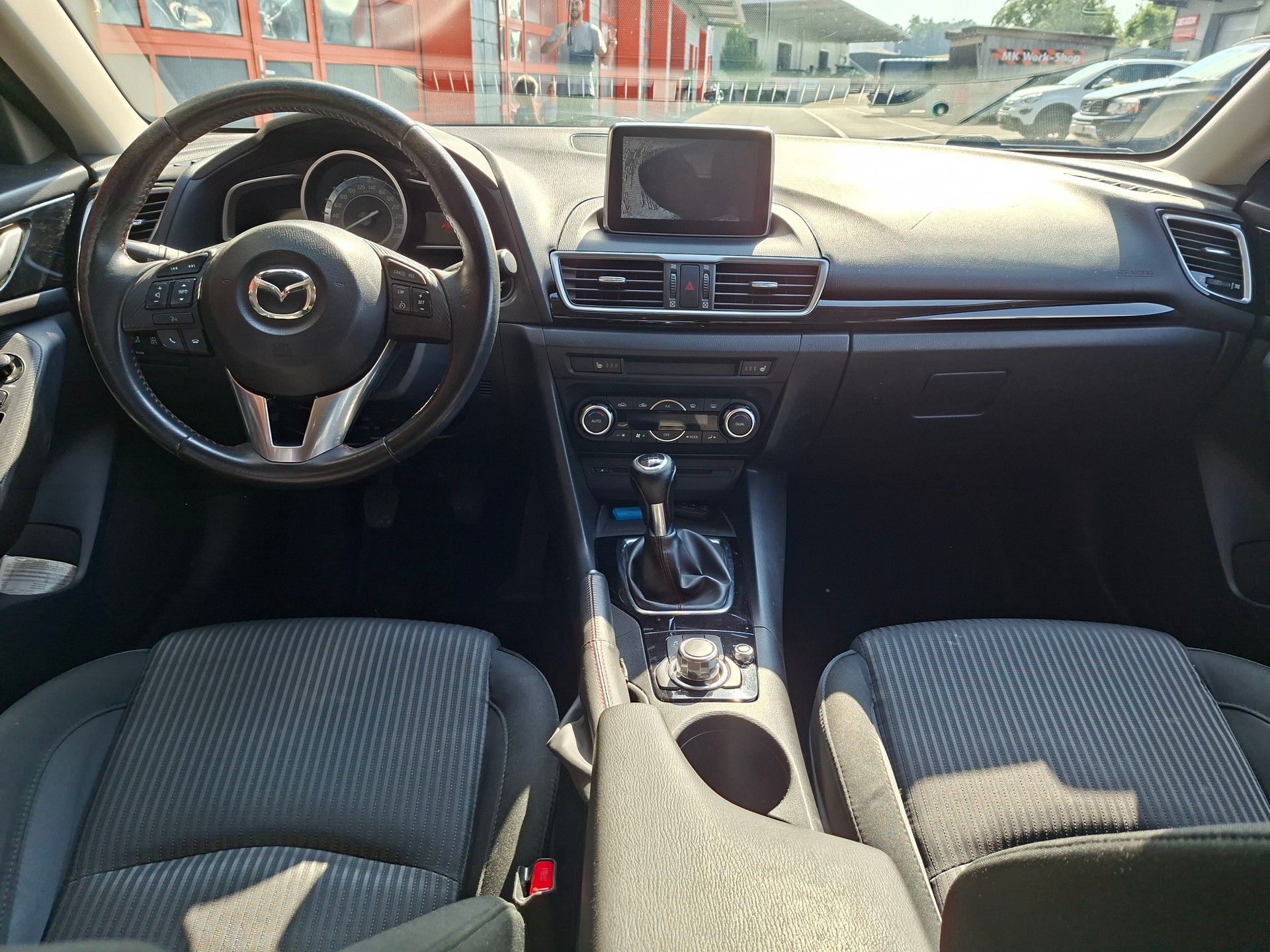 MAZDA 3 2.2 16V CD Revolution-image-7