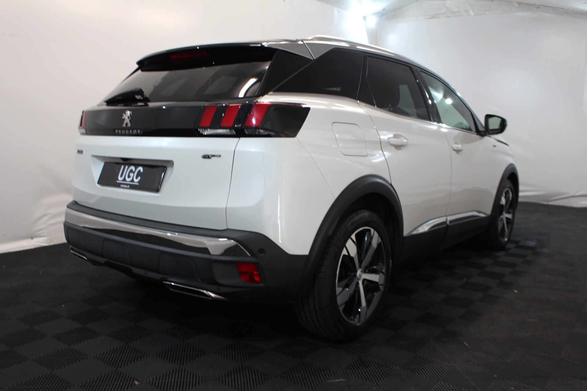 PEUGEOT 3008 2.0 BlueHDi 180 GT-image-5