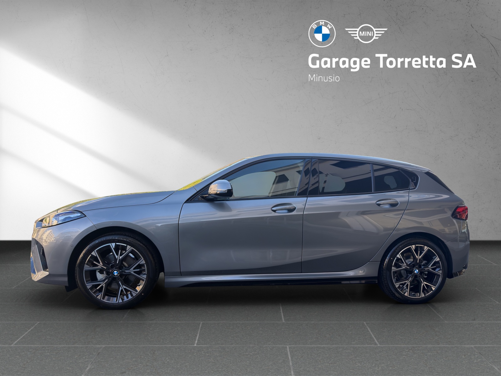 BMW 120 M Sport Steptronic-showroom-element-1