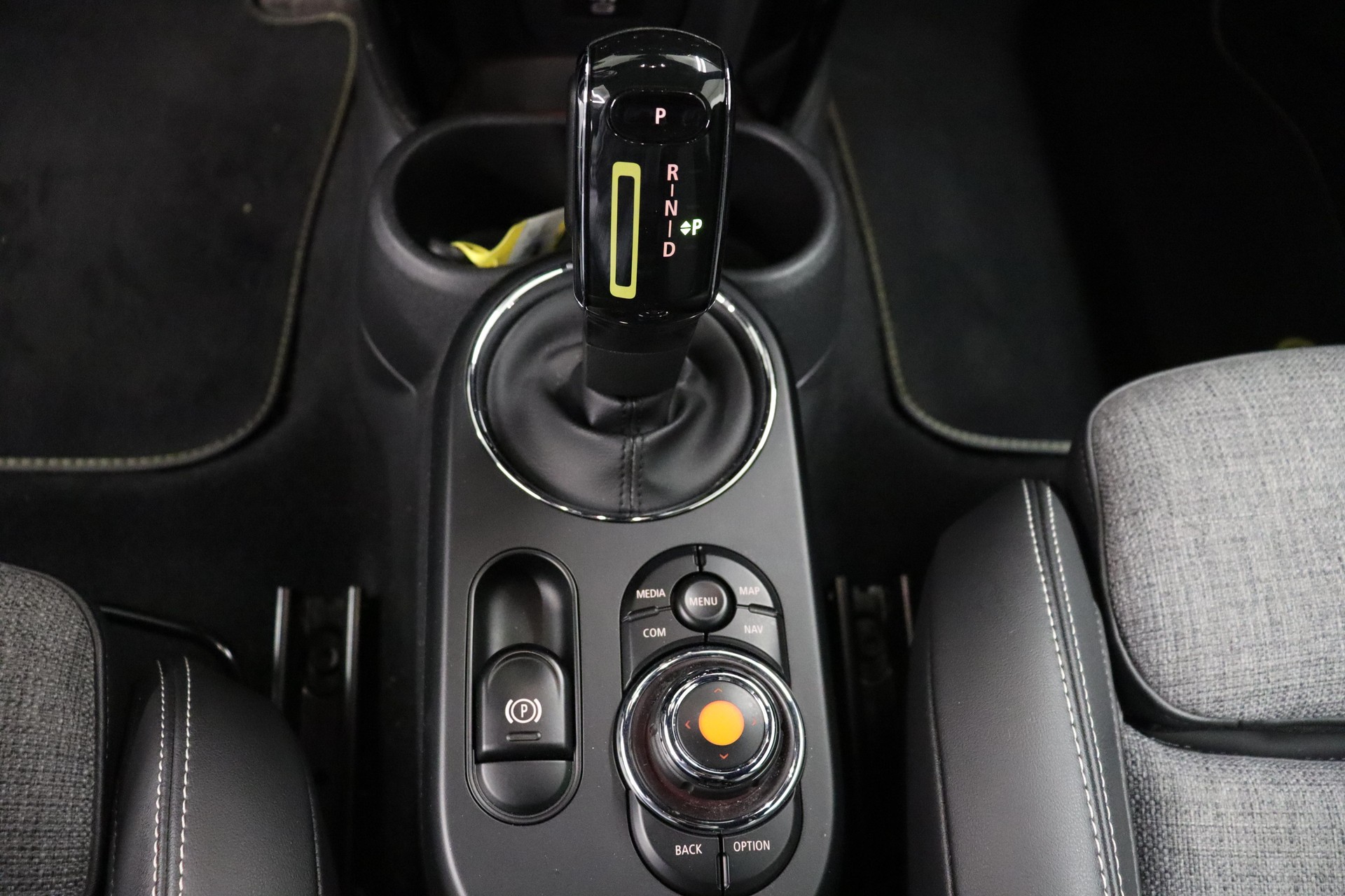 MINI F56 Cooper SE-image-17