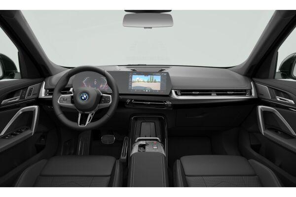 BMW iX1 30 xDrive-showroom-element-3