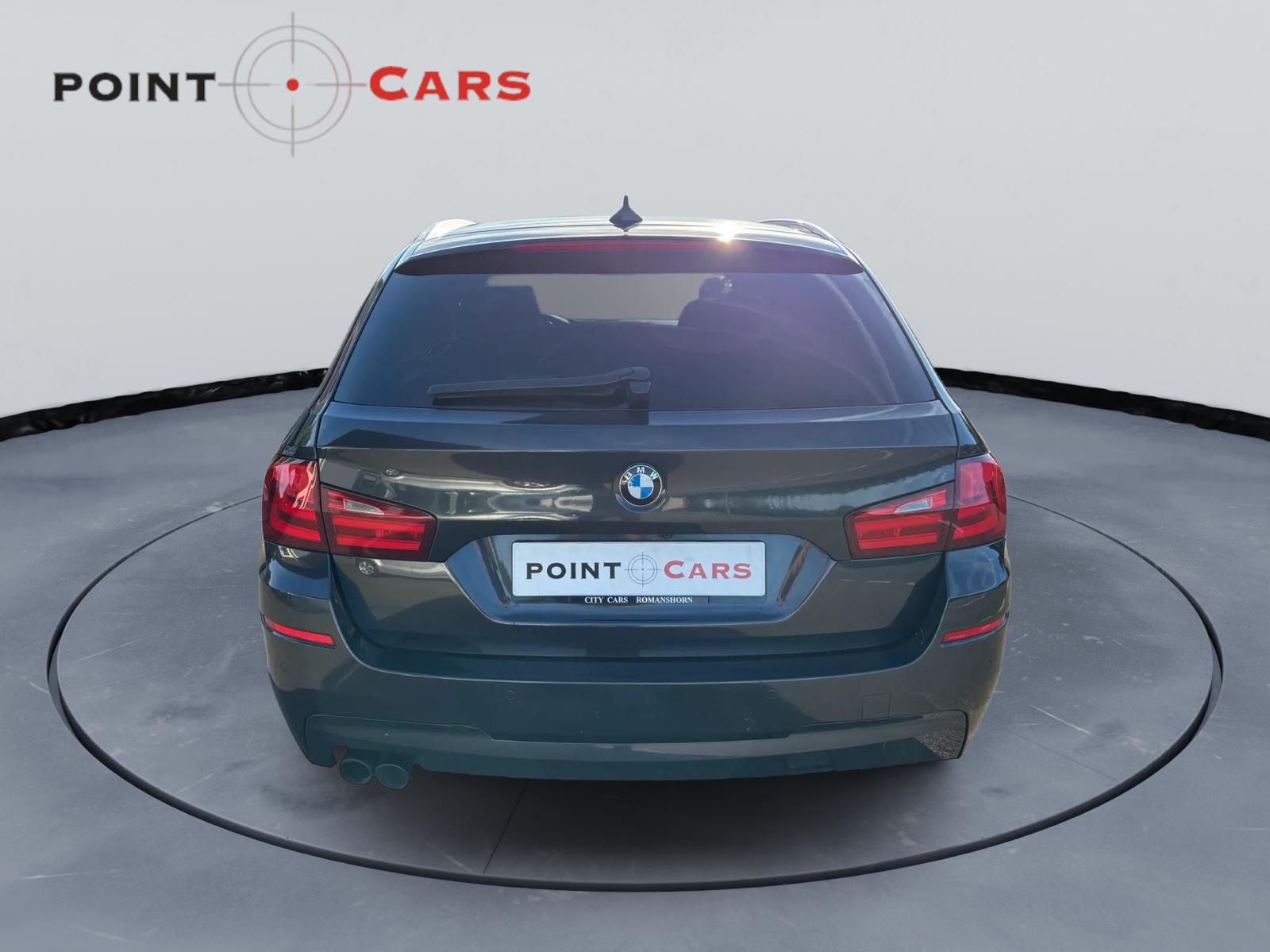 BMW 530d xDrive Touring Steptronic M-Paket-showroom-element-3