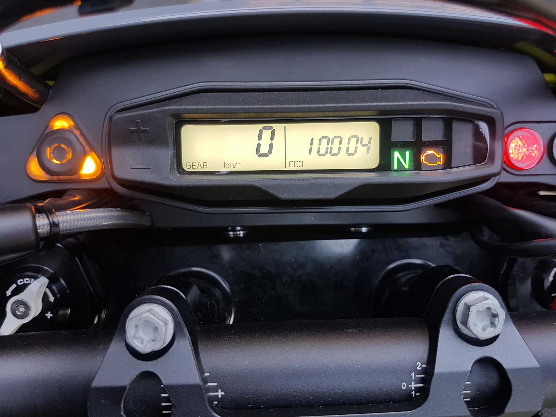 HUSQVARNA 701 Supermoto (35kW)-image-7