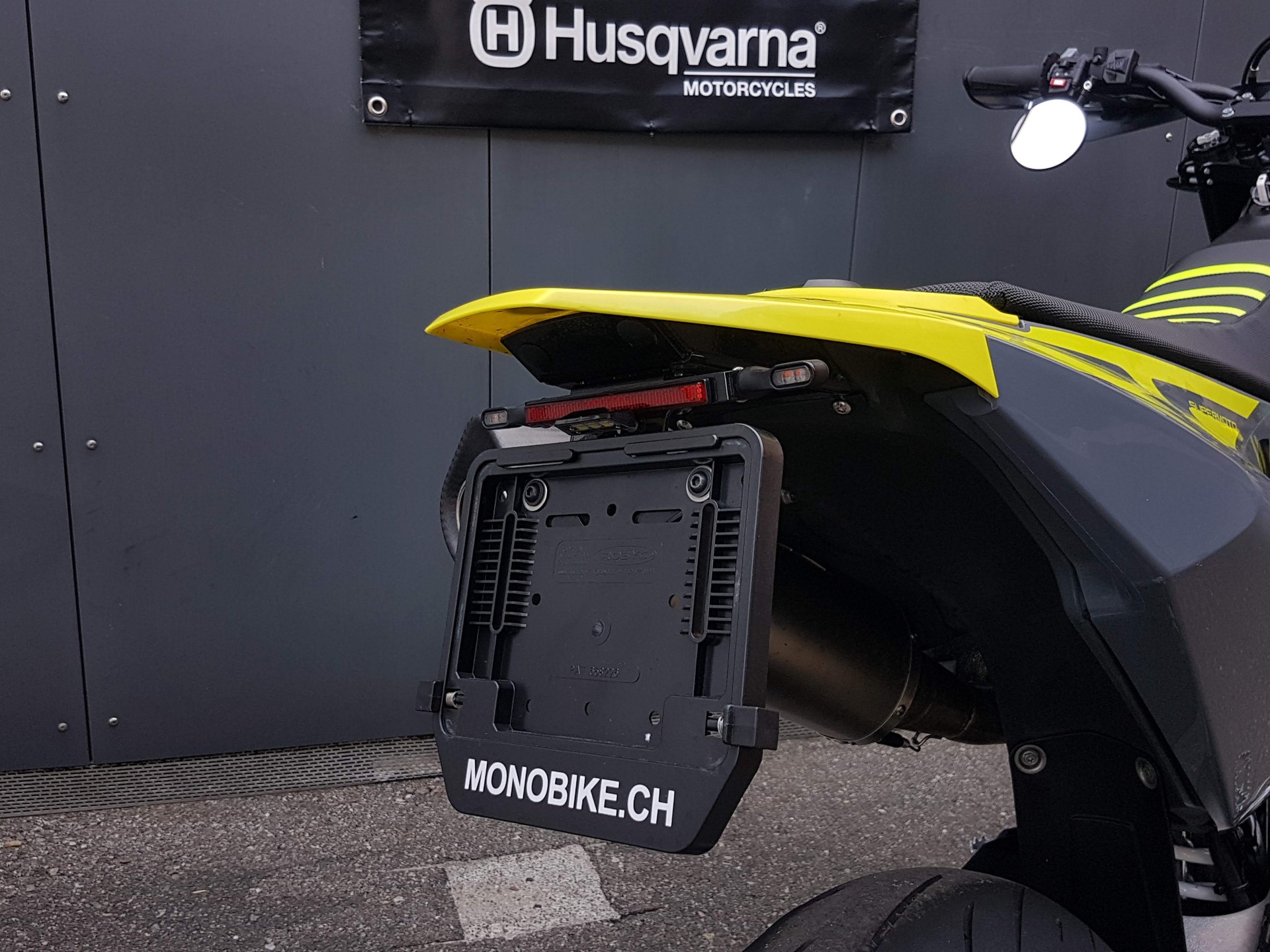 HUSQVARNA 701 Supermoto (35kW)-image-6