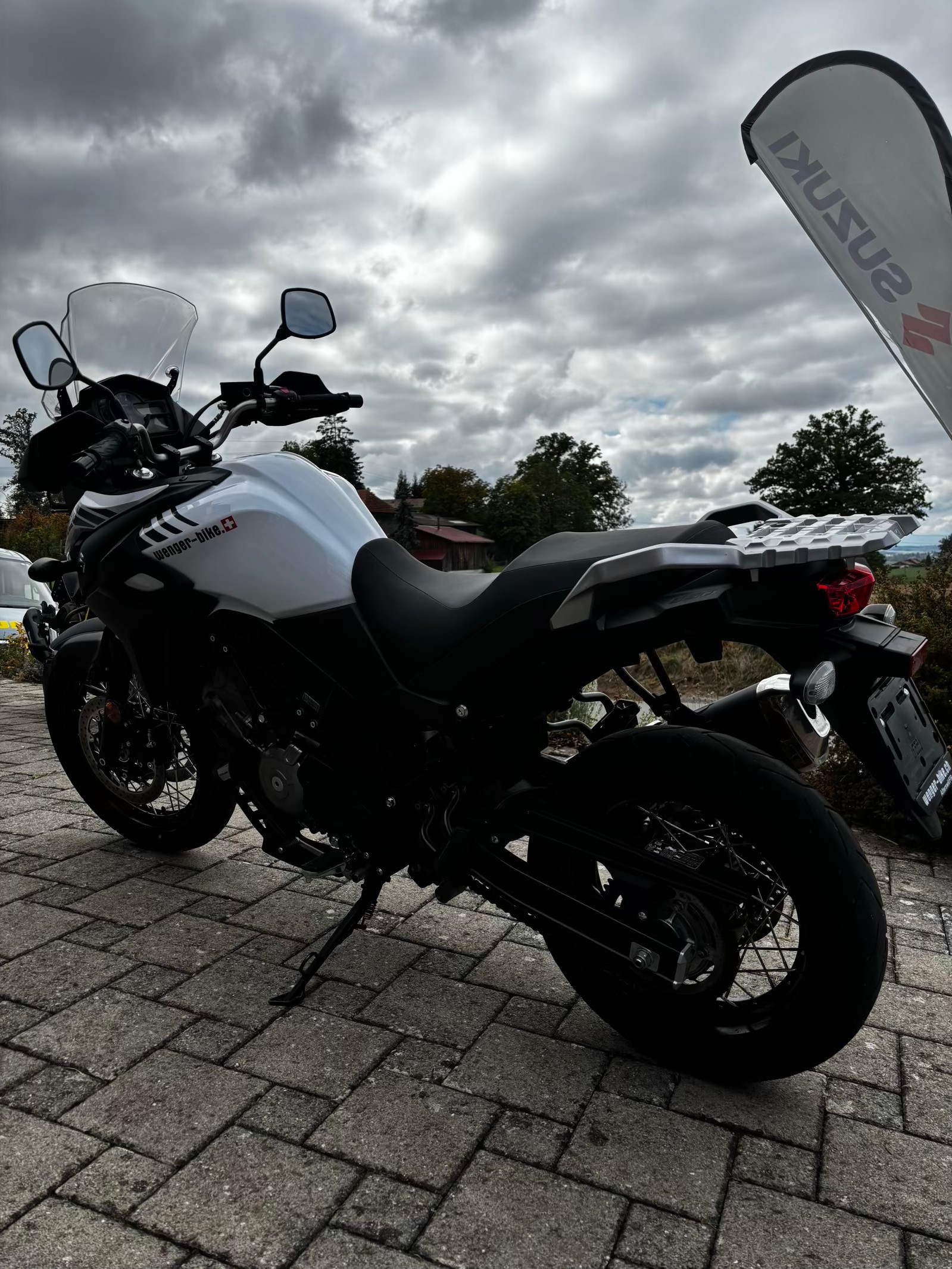 SUZUKI DL 650 XA ABS L7-image-3