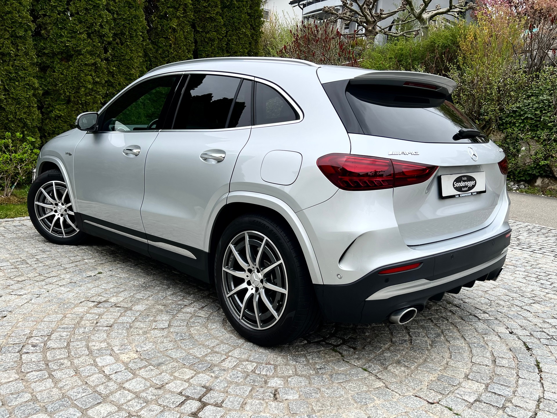 MERCEDES-BENZ GLA AMG 35 4Matic 8G-DCT-image-13