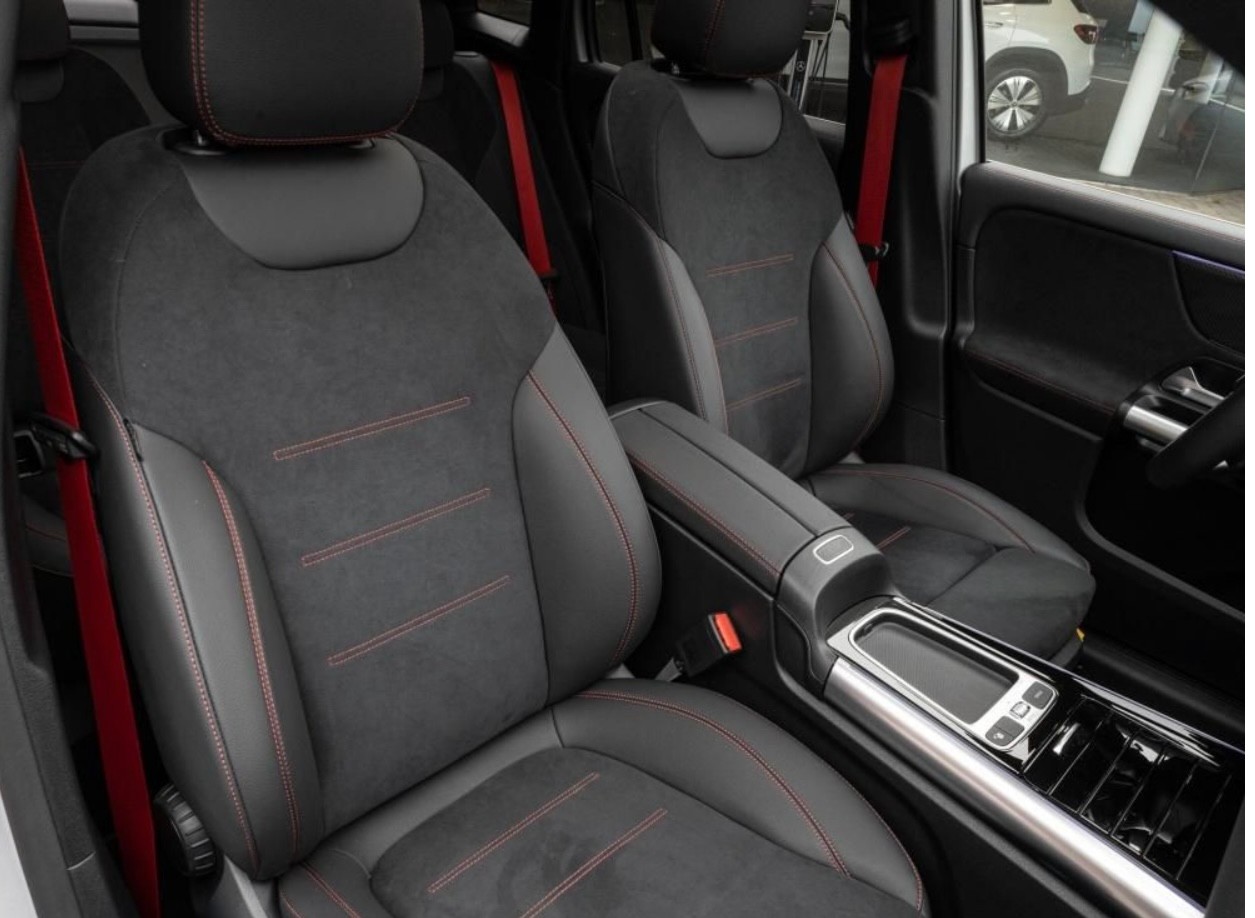 MERCEDES-BENZ GLA AMG 35 4Matic 8G-DCT-image-4
