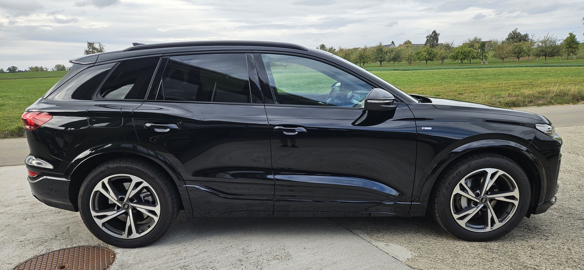 AUDI Q6 e-tron quattro S-Line mit Anhängerkupplung-image-10