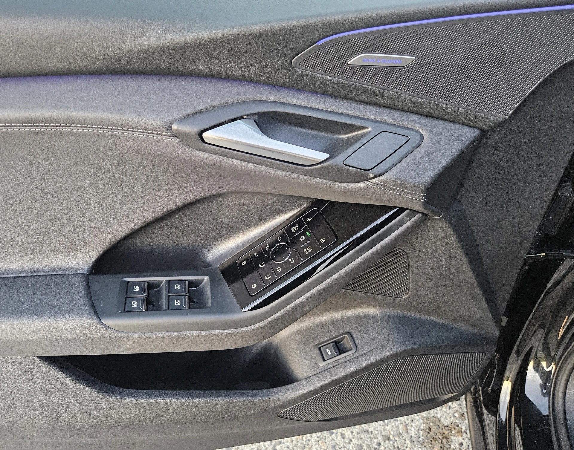 AUDI Q6 e-tron quattro S-Line mit Anhängerkupplung-image-13