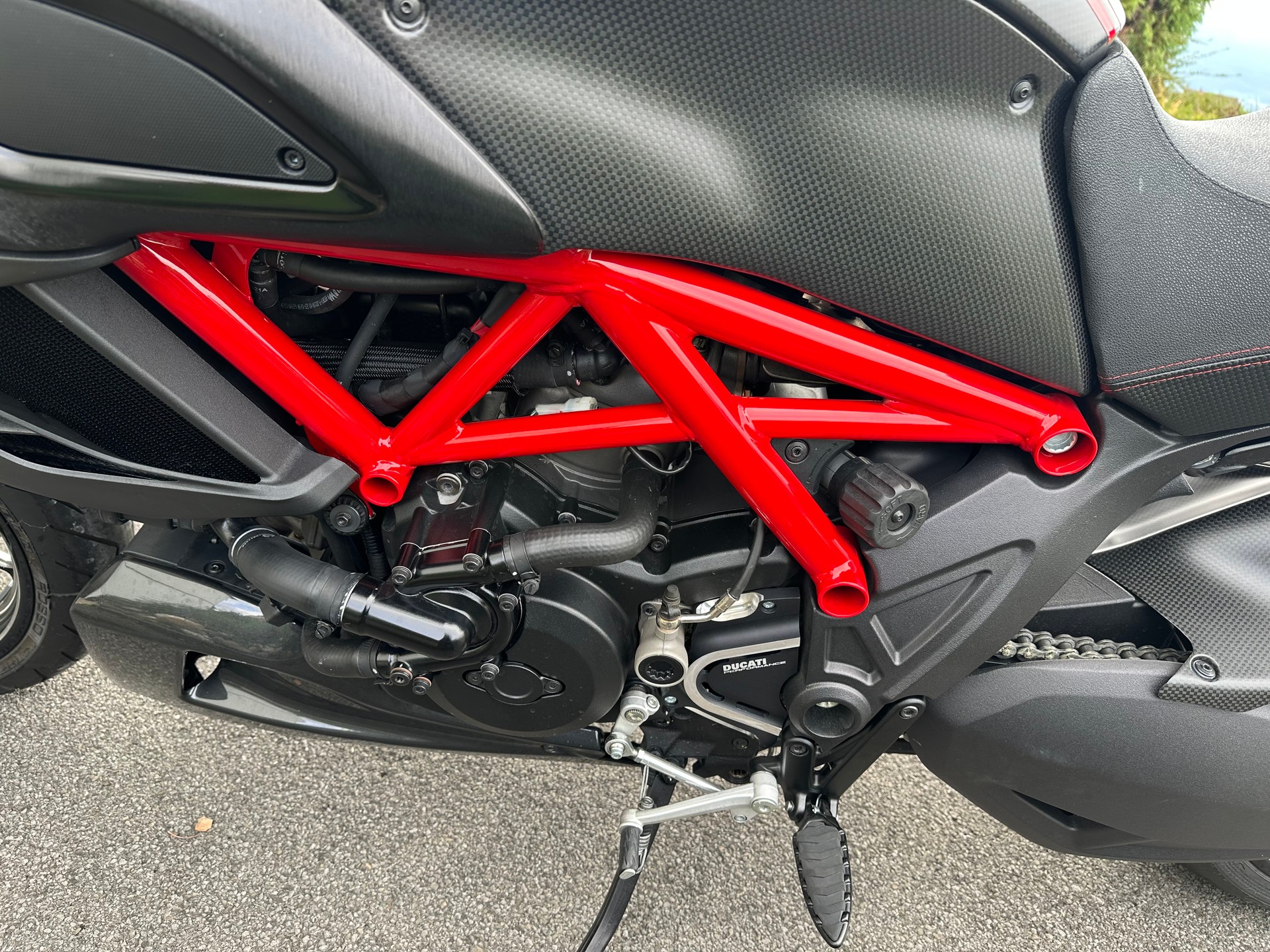 DUCATI Diavel 1200 Carbon-image-5