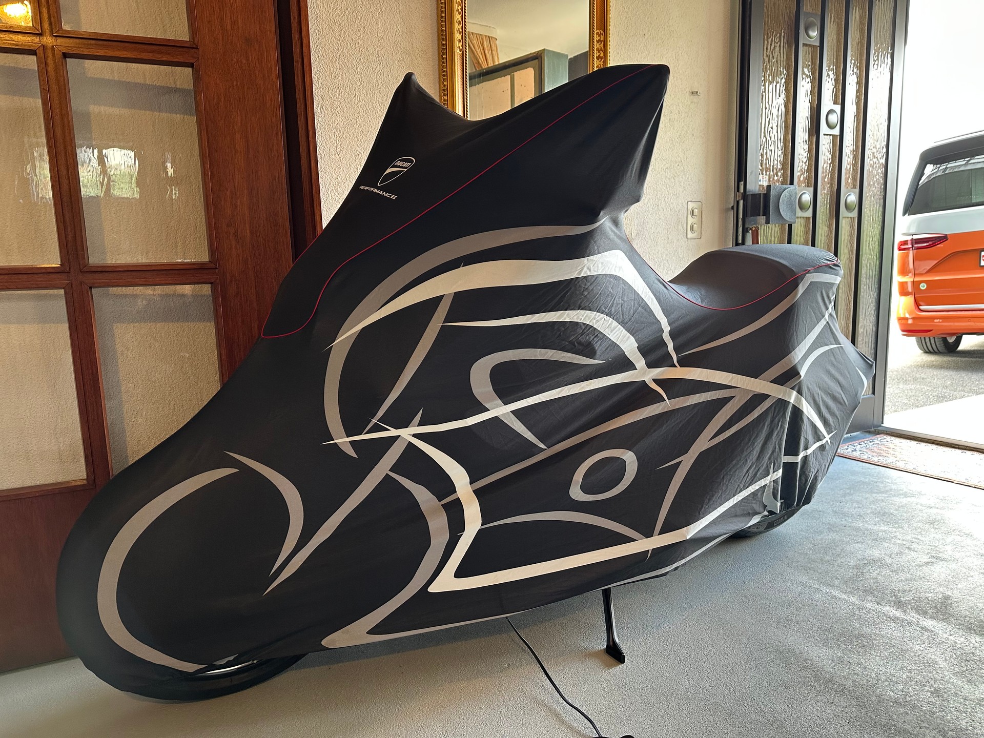 DUCATI Diavel 1200 Carbon-image-12