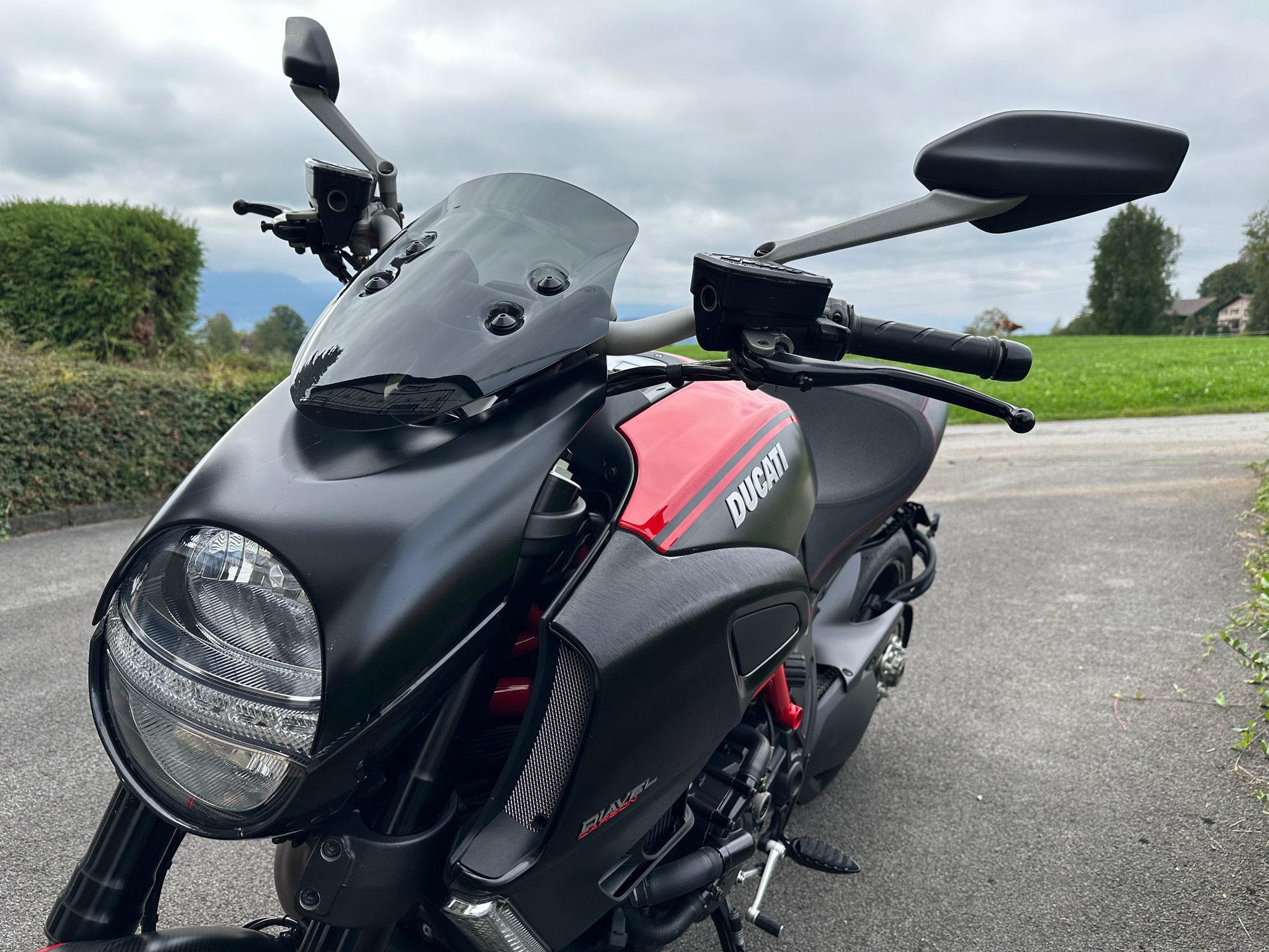 DUCATI Diavel 1200 Carbon-image-6