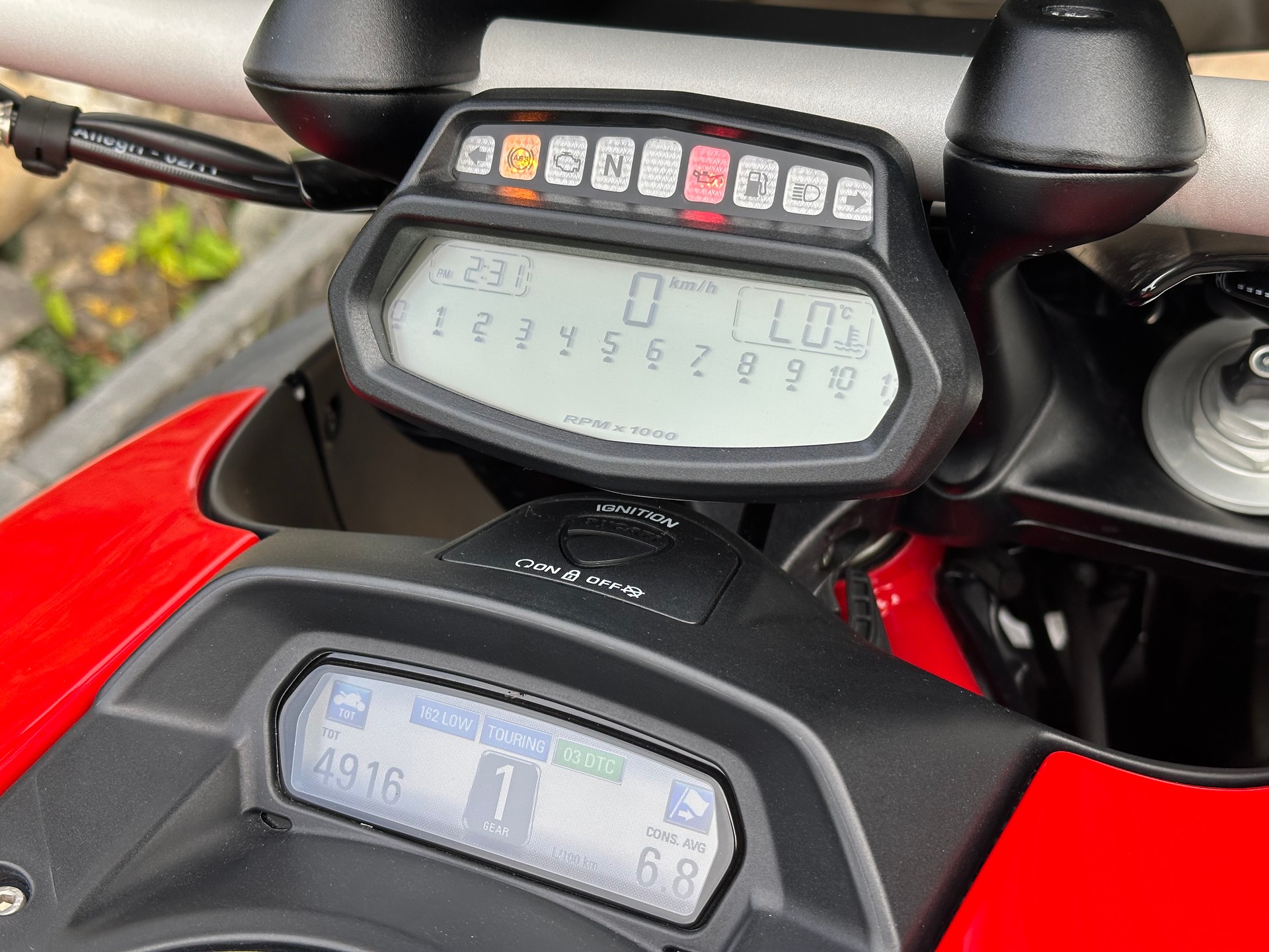 DUCATI Diavel 1200 Carbon-image-10