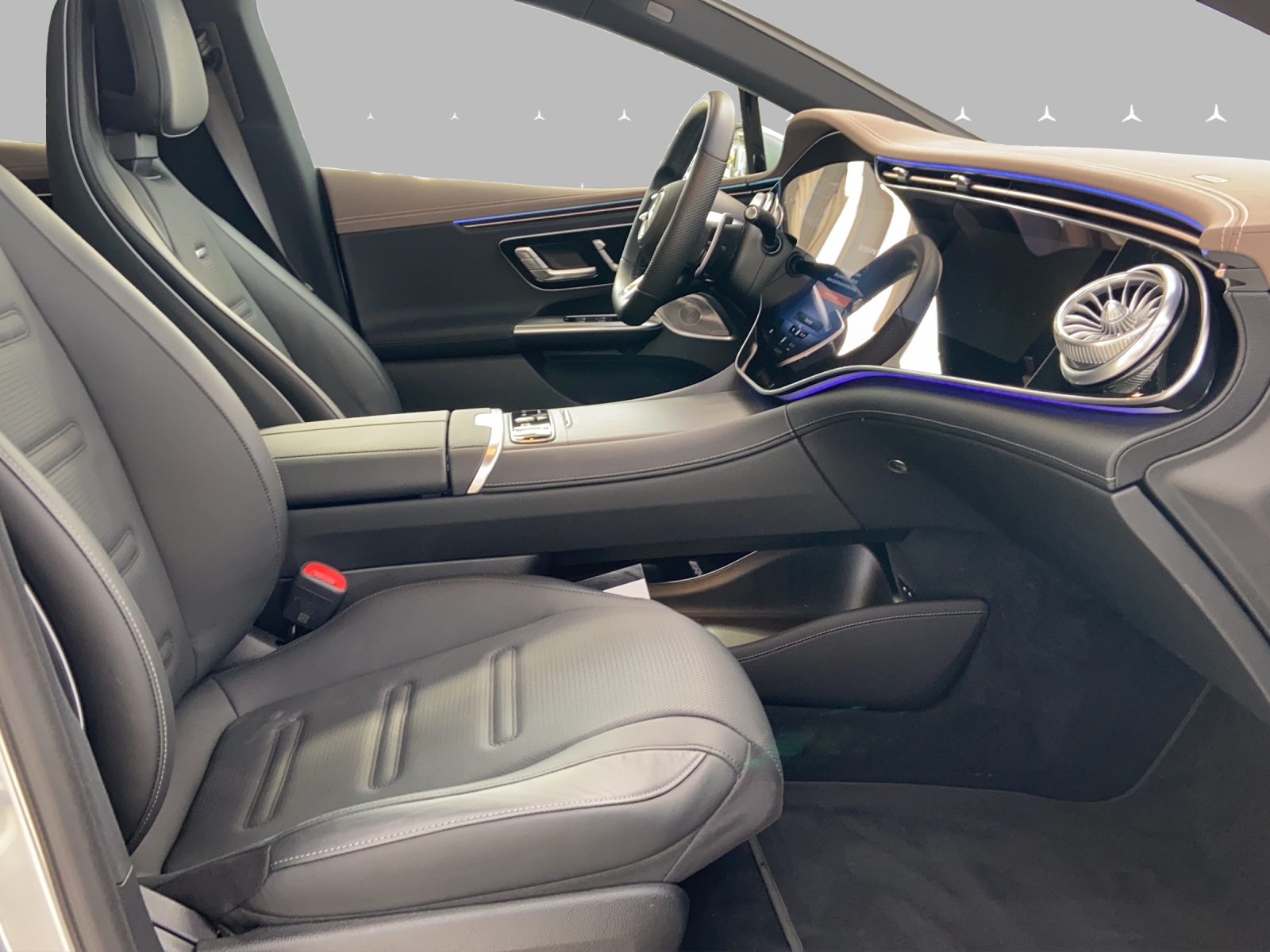 MERCEDES-BENZ EQE 43 4 Matic-image-10