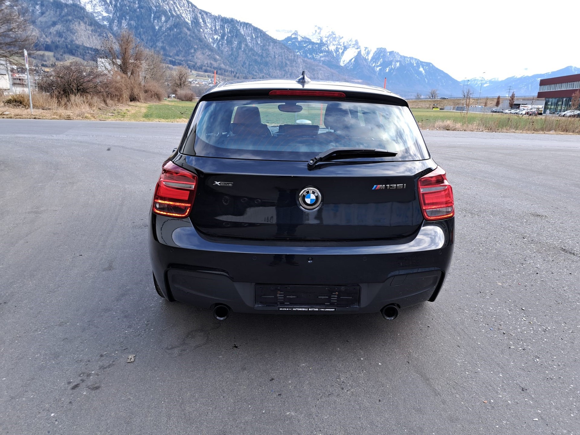 BMW M135i xDrive Steptronic-image-2