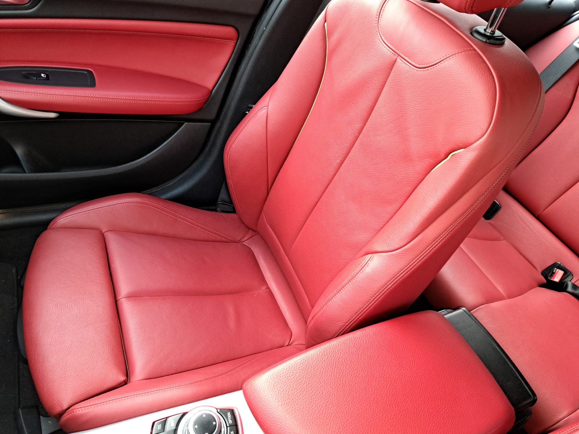 BMW M135i xDrive Steptronic-image-9