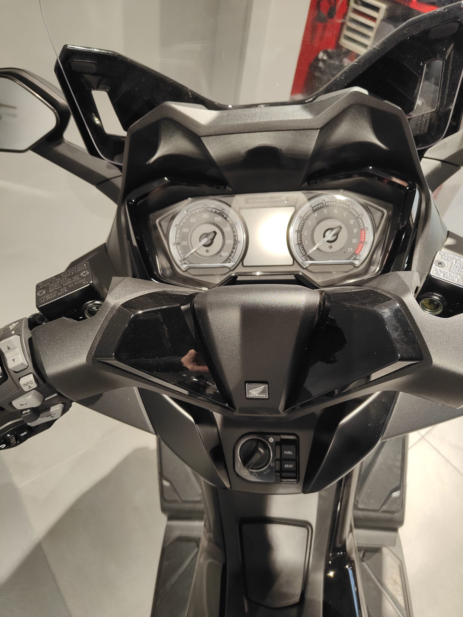 HONDA NSS 350 Smart Top Box-image-2