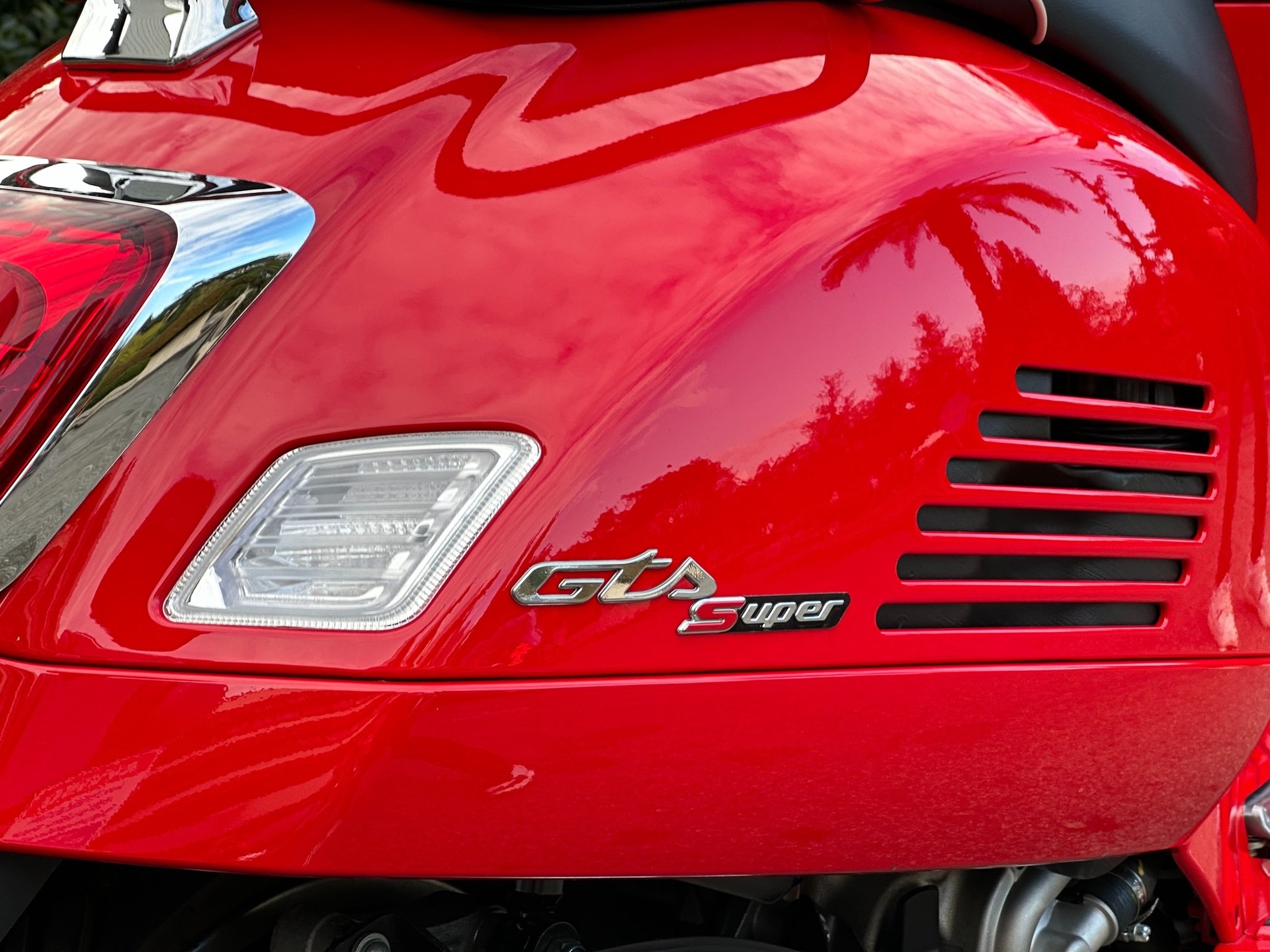 PIAGGIO Vespa GTS 310 Super RST E5+-image-1