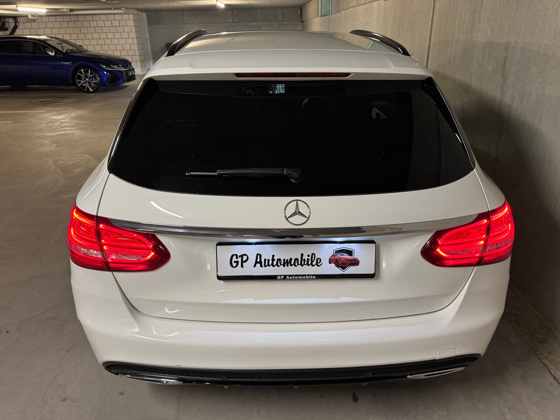 MERCEDES-BENZ C 250 BlueTEC AMG Line 4Matic 7G-Tronic-image-14