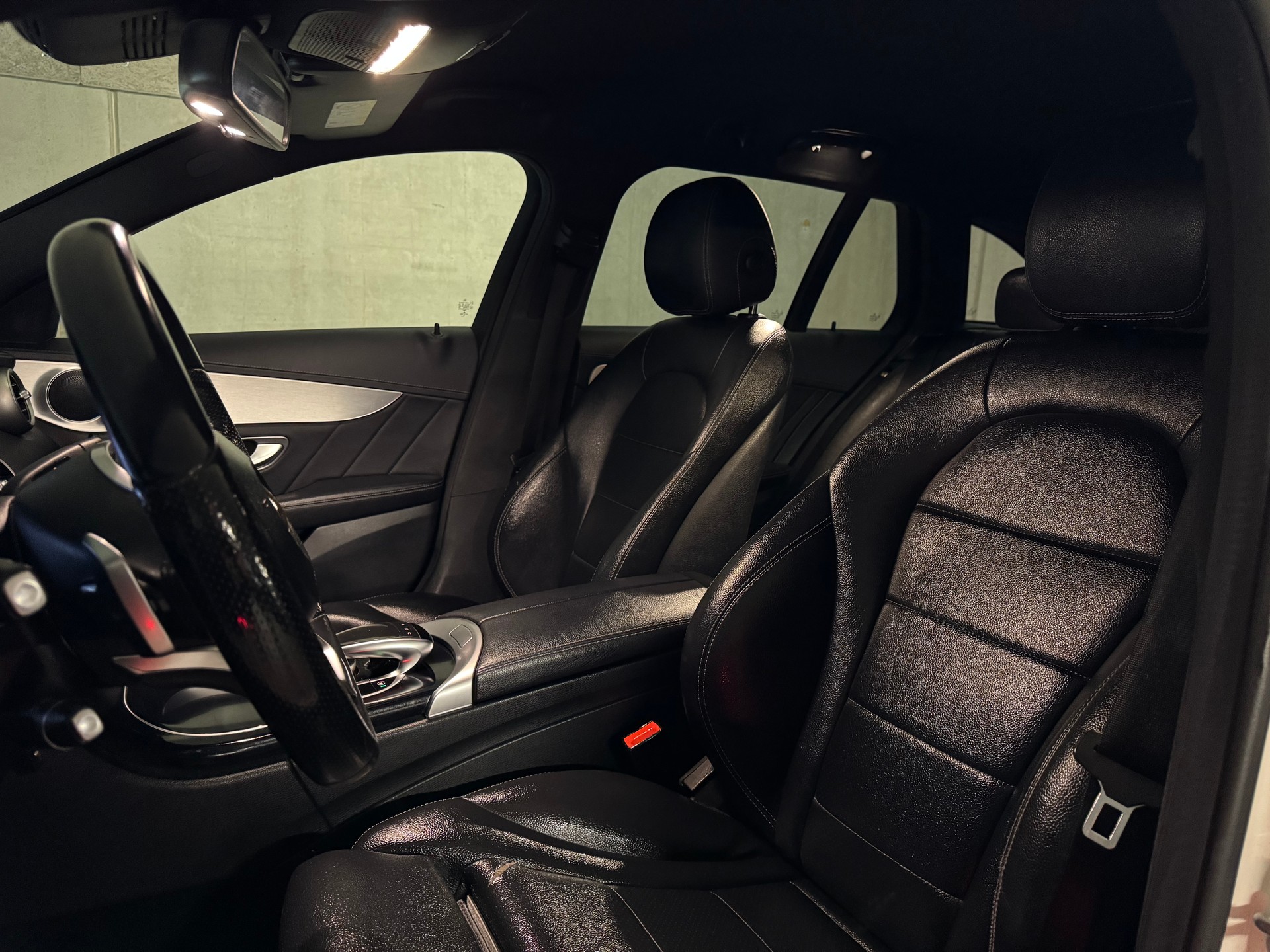 MERCEDES-BENZ C 250 BlueTEC AMG Line 4Matic 7G-Tronic-image-23