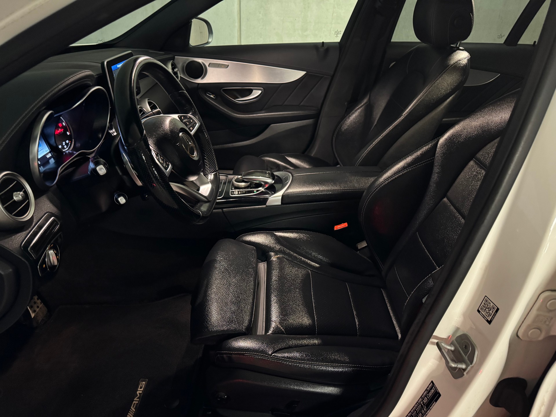MERCEDES-BENZ C 250 BlueTEC AMG Line 4Matic 7G-Tronic-image-22