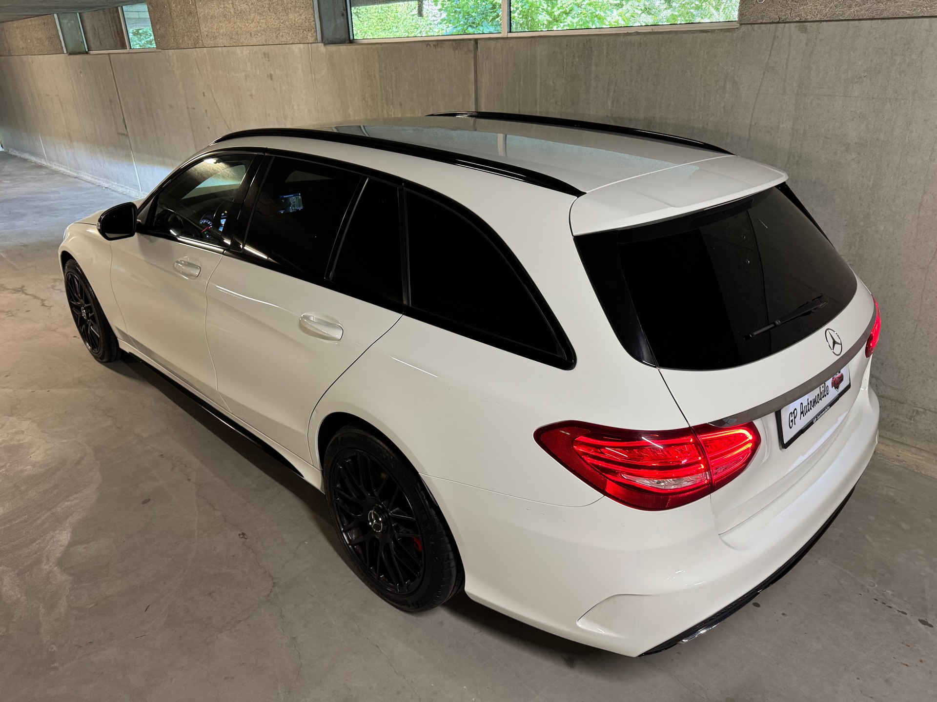MERCEDES-BENZ C 250 BlueTEC AMG Line 4Matic 7G-Tronic-image-13