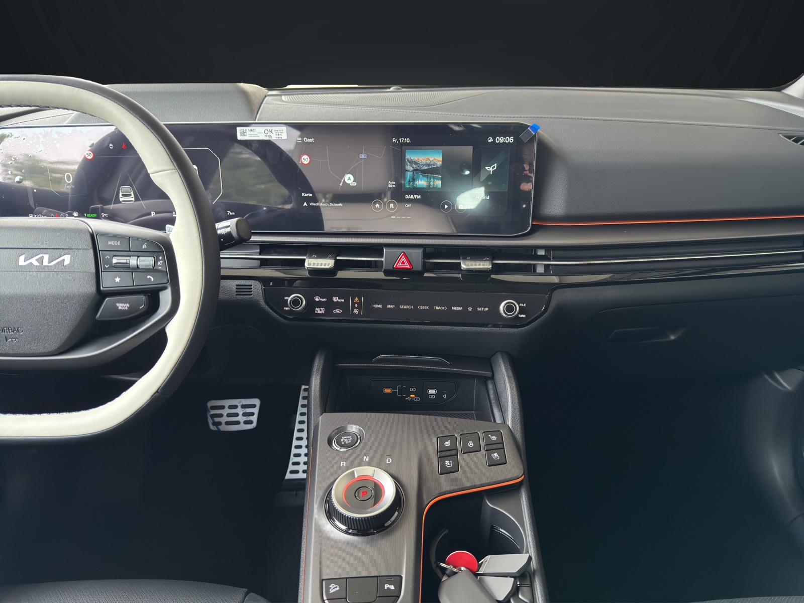 KIA Sportage 1.6 T-GDi Hybrid GT-Line-image-13