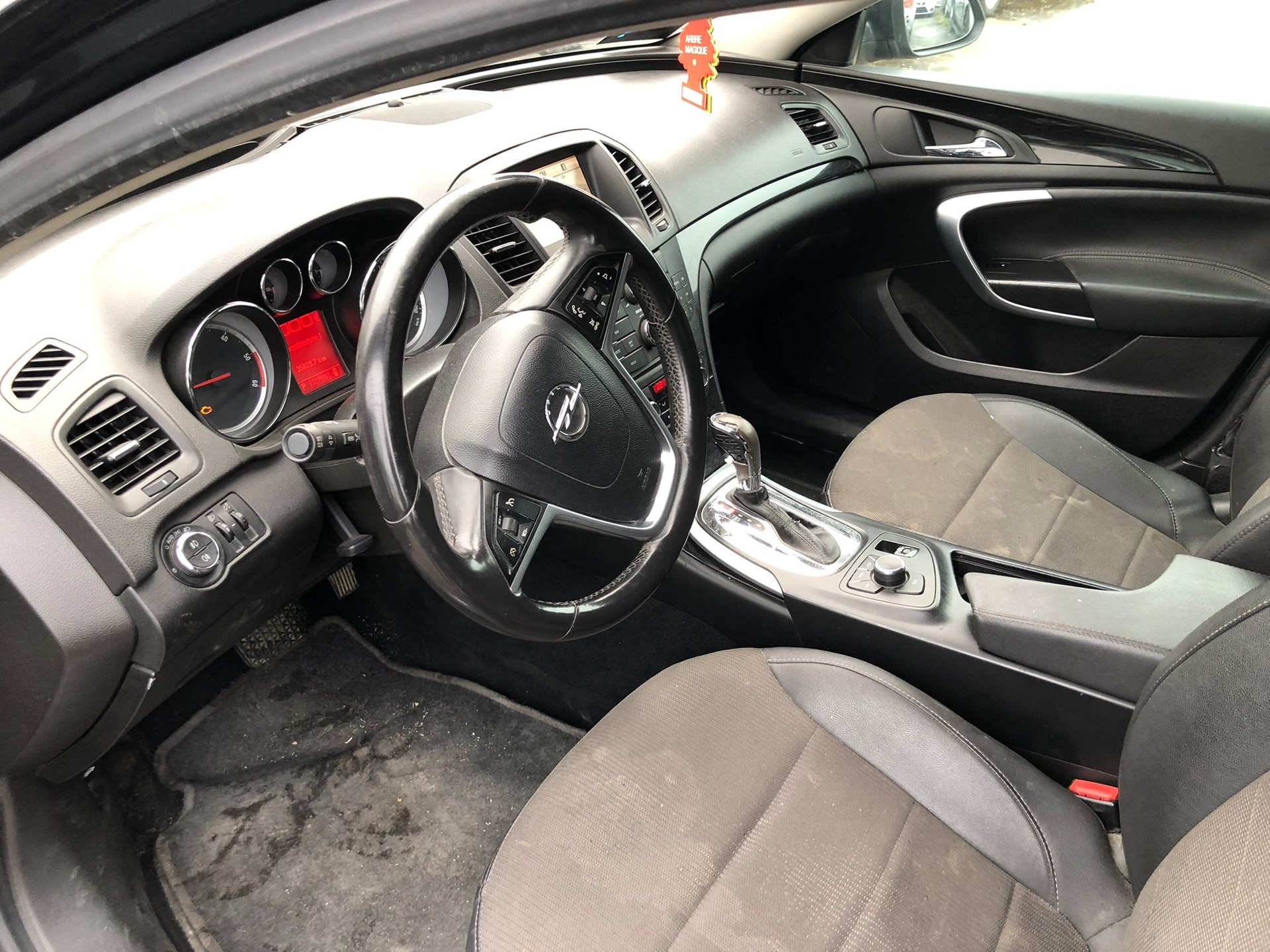 OPEL Insignia 2.0 CDTI Automatic-image-14